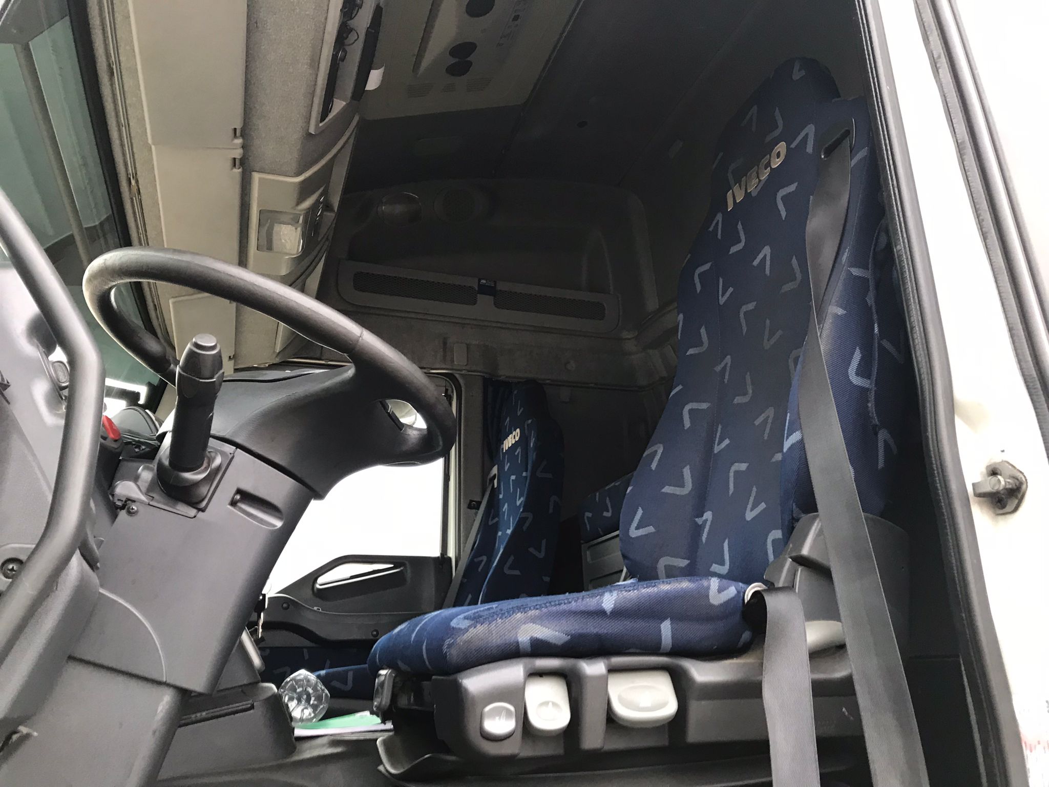 x- VENDIDO - Iveco AT440S48T/P - 2010 - Imagen 5