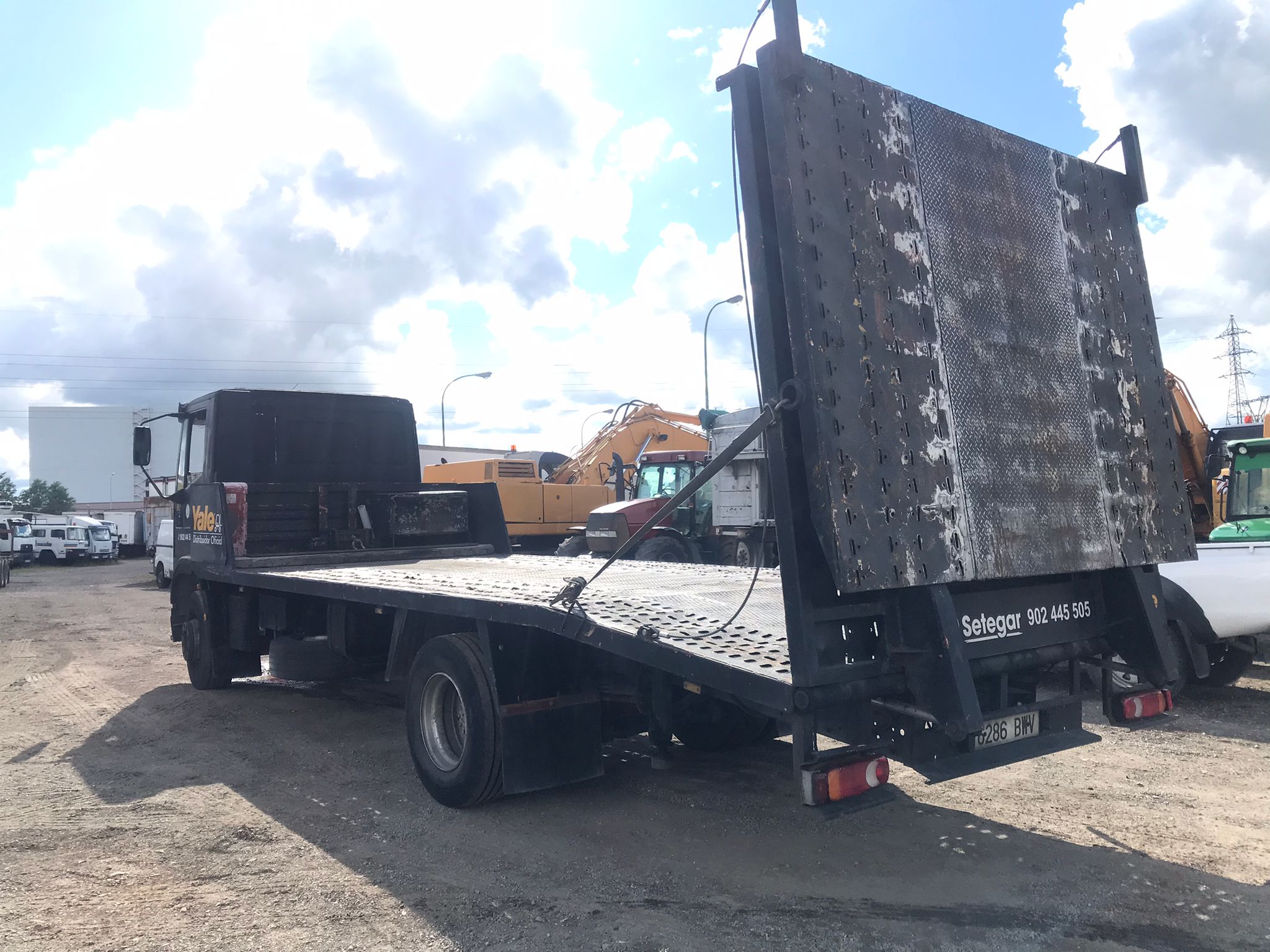 x- VENDIDO - Iveco ML150E24 portavehículos - 2002 - Imagen 7