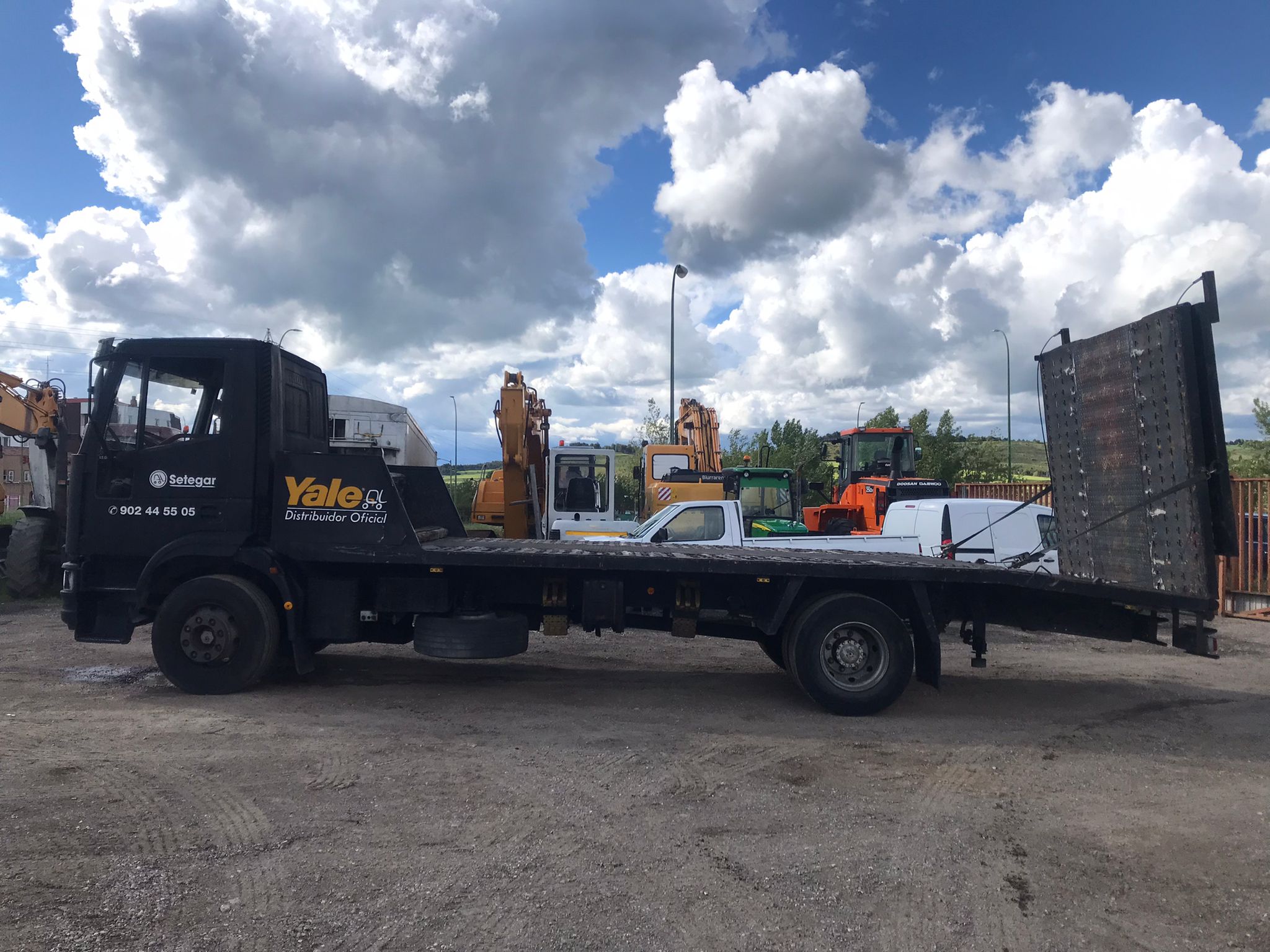 x- VENDIDO - Iveco ML150E24 portavehículos - 2002 - Imagen 8