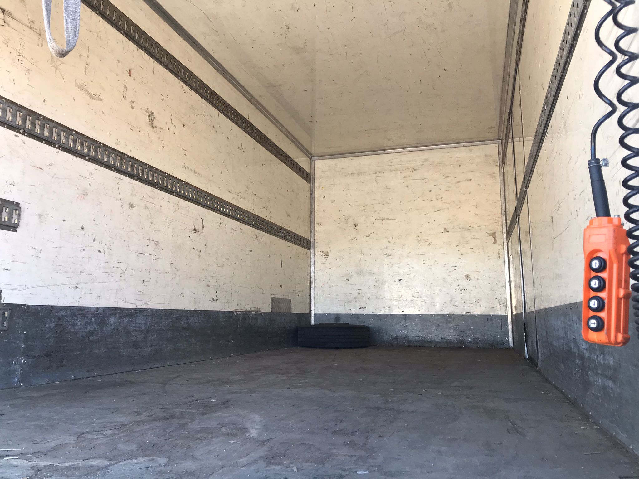 x- VENDIDO - Renault Midlum 190.08 caja cerrada - 2008 - Imagen 7