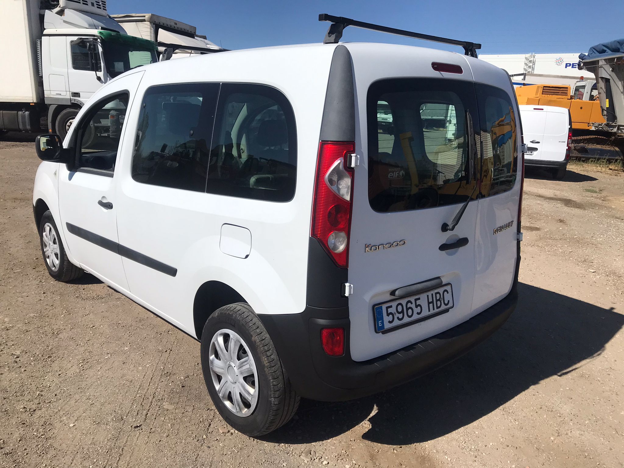 x- VENDIDO - Renault Kangoo - 2010 - Imagen 4