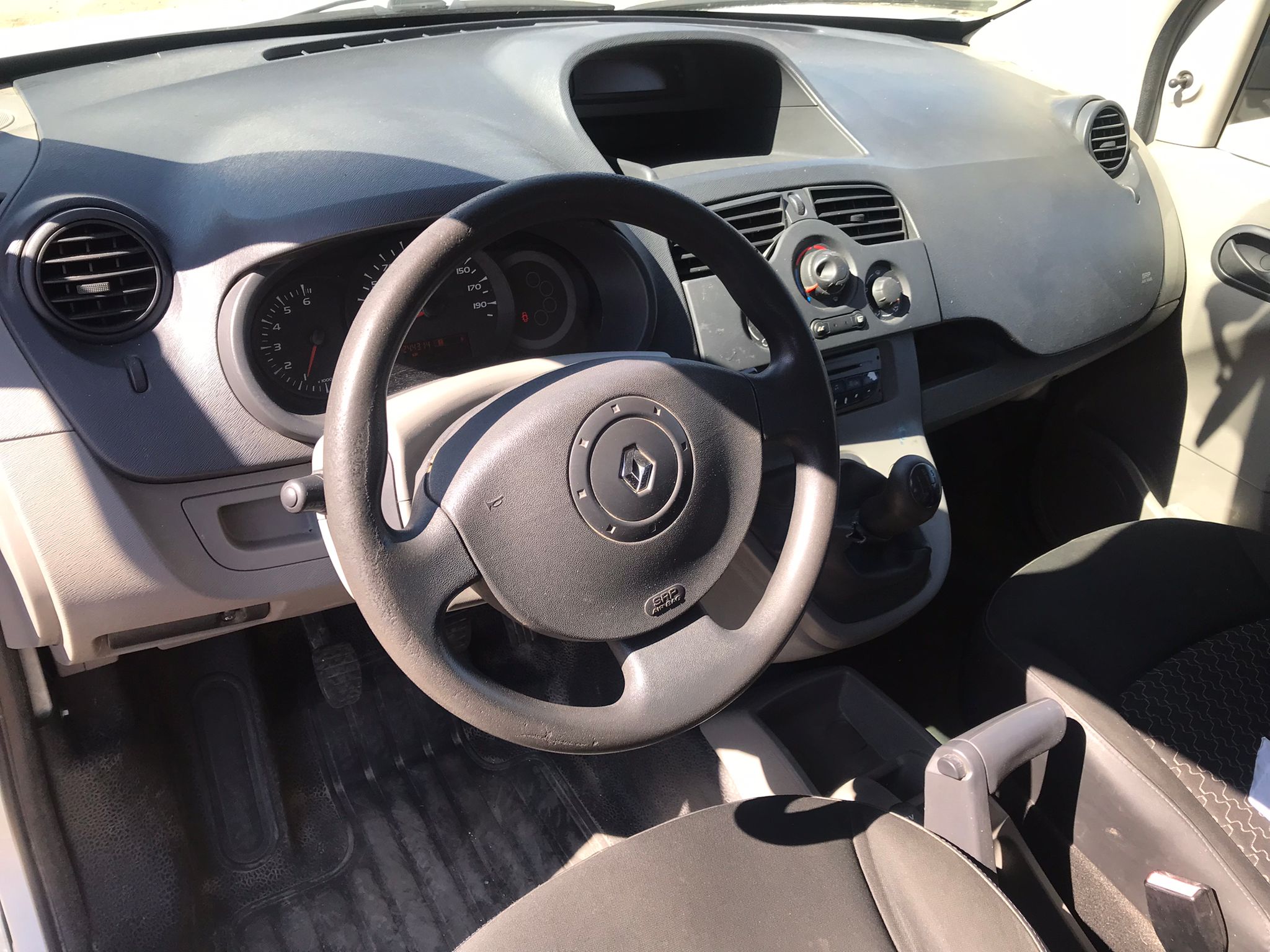 x- VENDIDO - Renault Kangoo - 2010 - Imagen 8