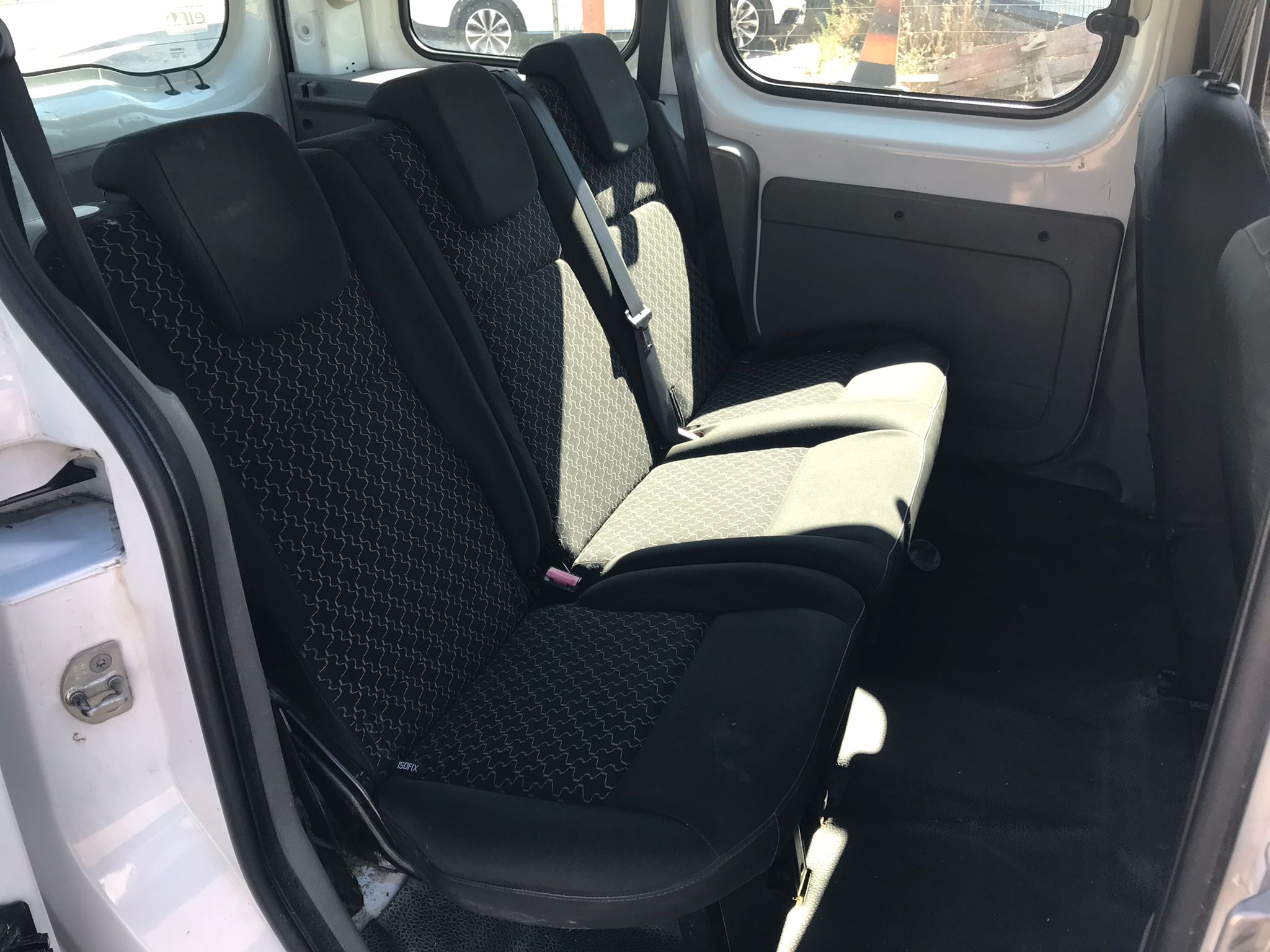 x- VENDIDO - Renault Kangoo - 2010 - Imagen 6