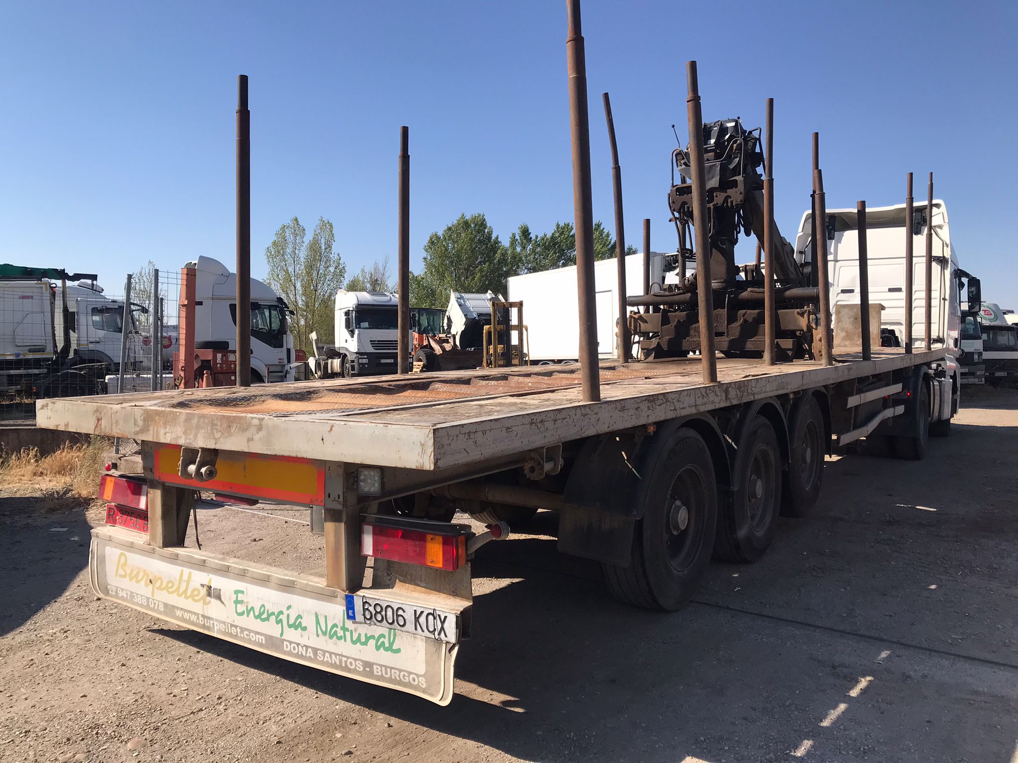 x- VENDIDO - Plataforma maderera Leciñena con grúa Año 2009 - Imagen 3