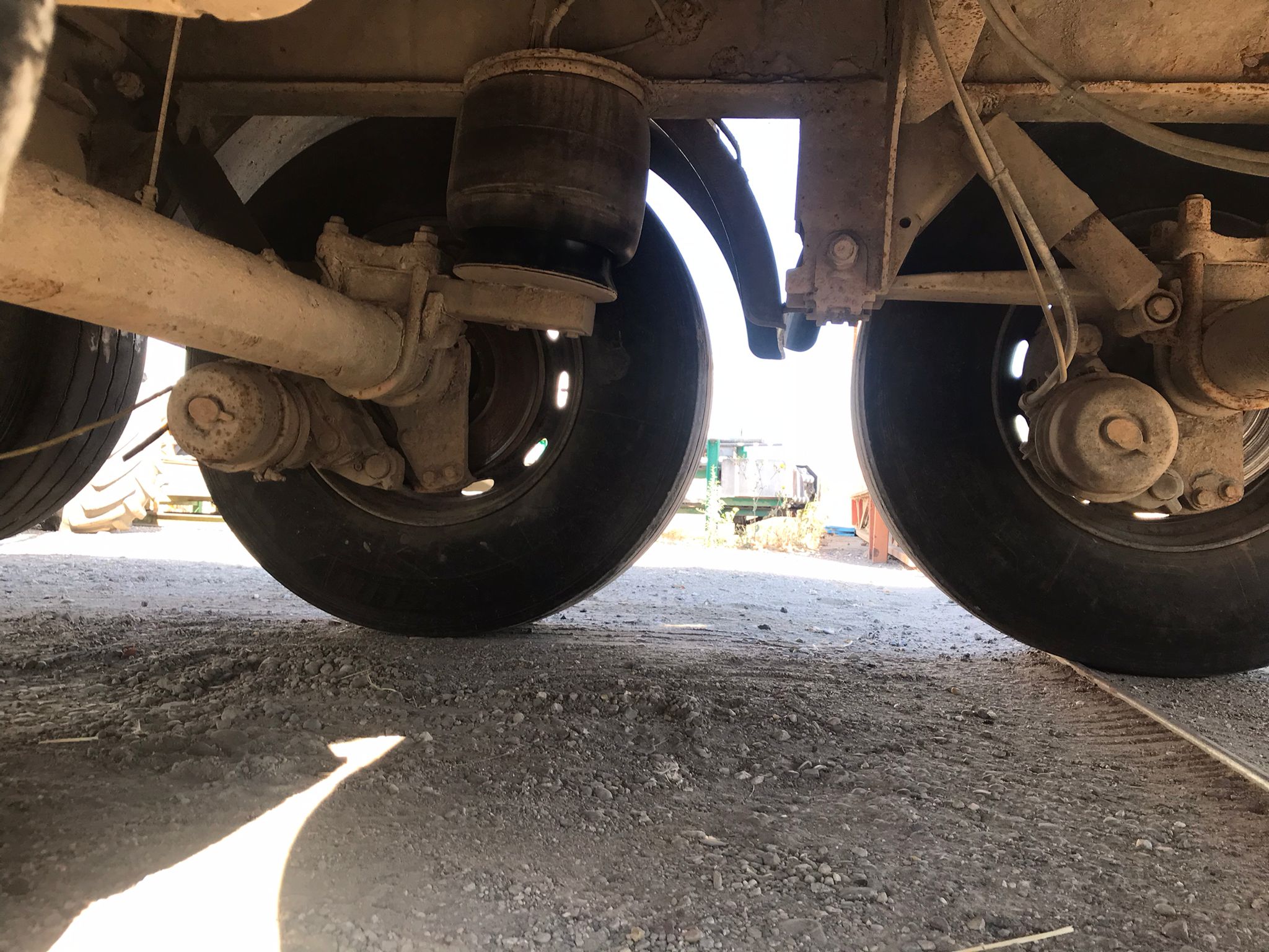 x- VENDIDO - Plataforma maderera Leciñena con grúa Año 2009 - Imagen 9