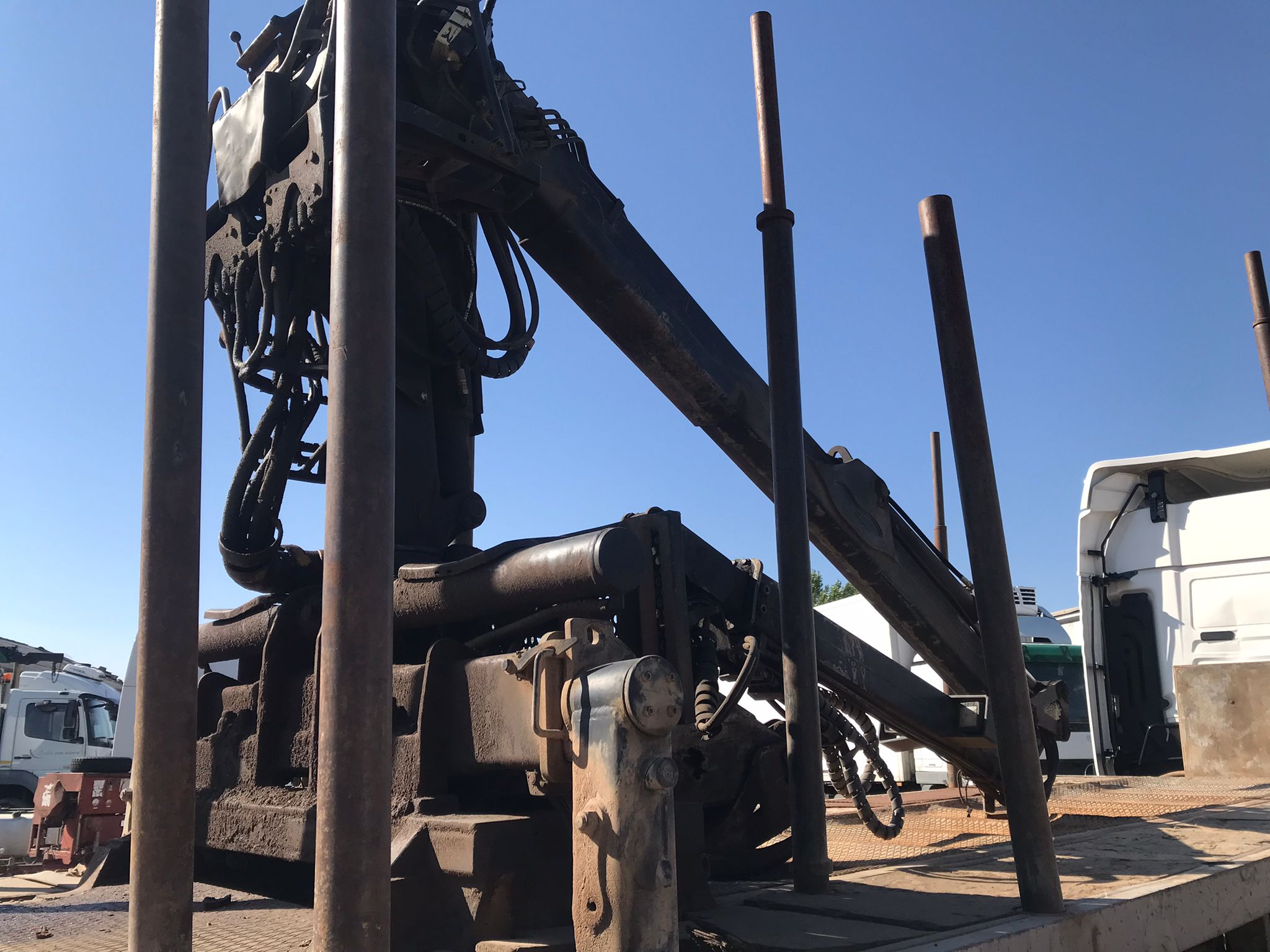 x- VENDIDO - Plataforma maderera Leciñena con grúa Año 2009 - Imagen 8