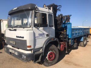 Camión grúa Iveco
