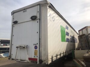 Semirremolque tauliner Montenegro