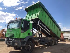 Camión basculante Iveco