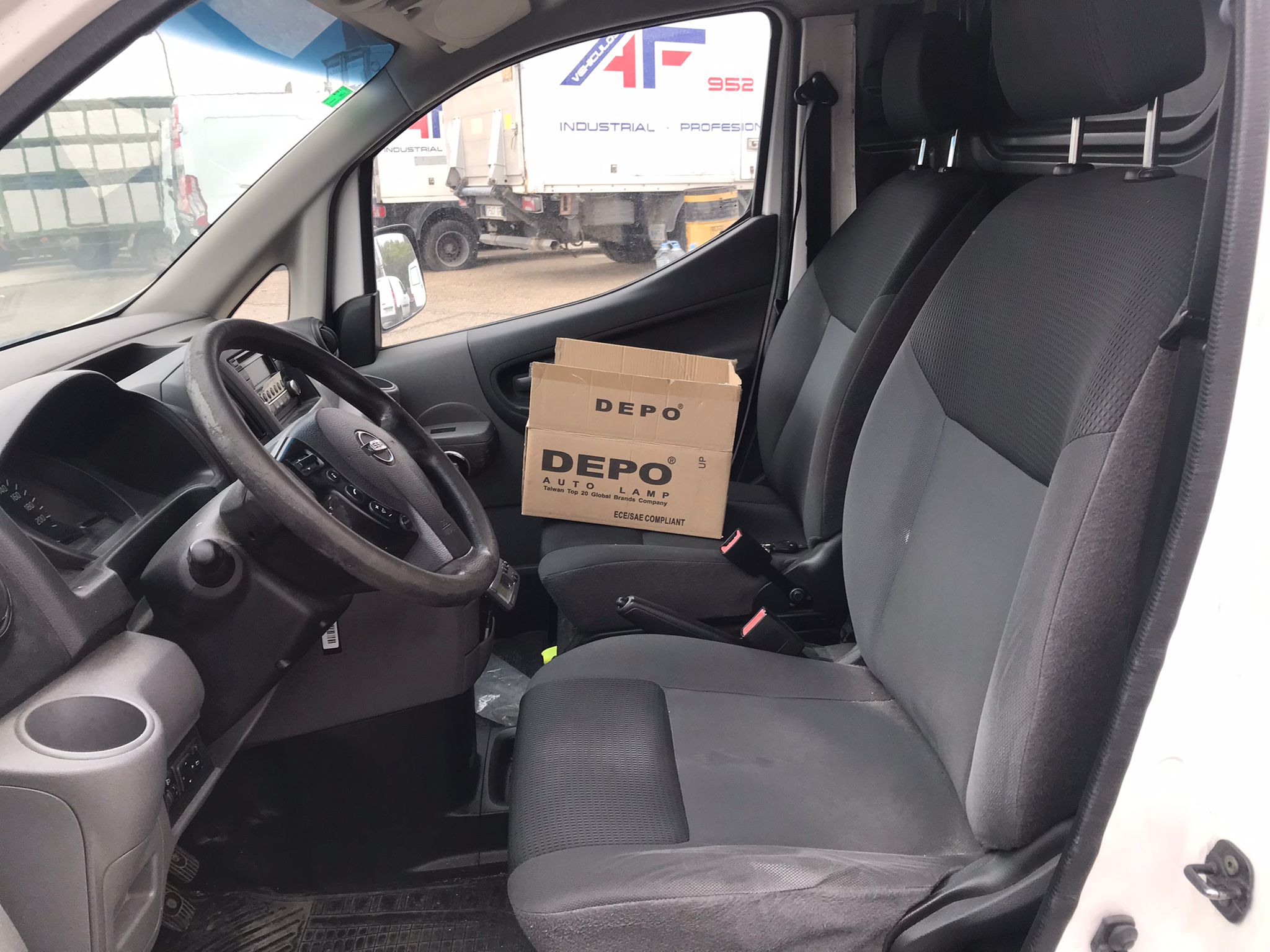 x- VENDIDO - Nissan NV200 frigorífico - 2015 - Imagen 11