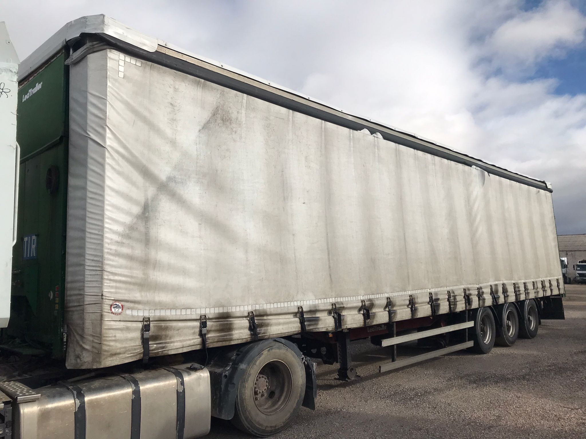 tauliner Lecitrailer