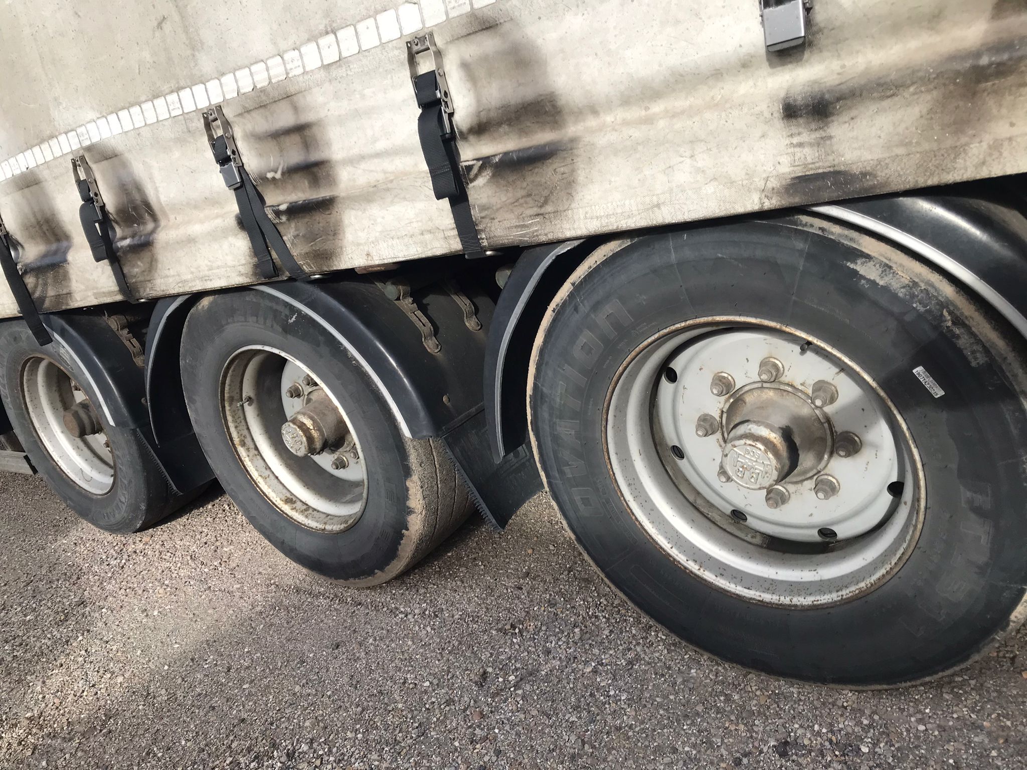 x- VENDIDO - Semirremolque tauliner Lecitrailer Año 2005 - Imagen 5