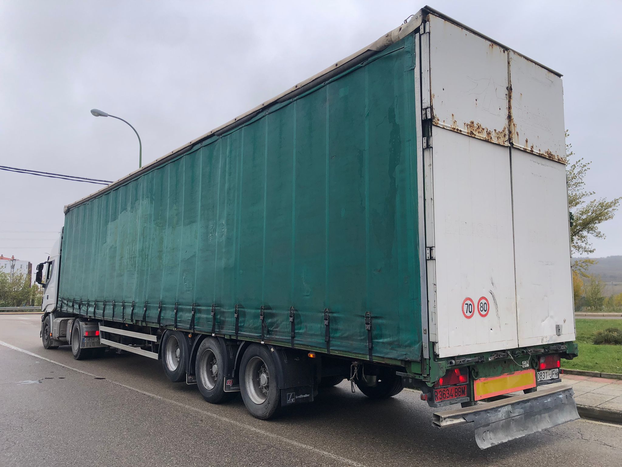 x- VENDIDO - Semirremolque tauliner Lecitrailer Año 2003 - Imagen 2