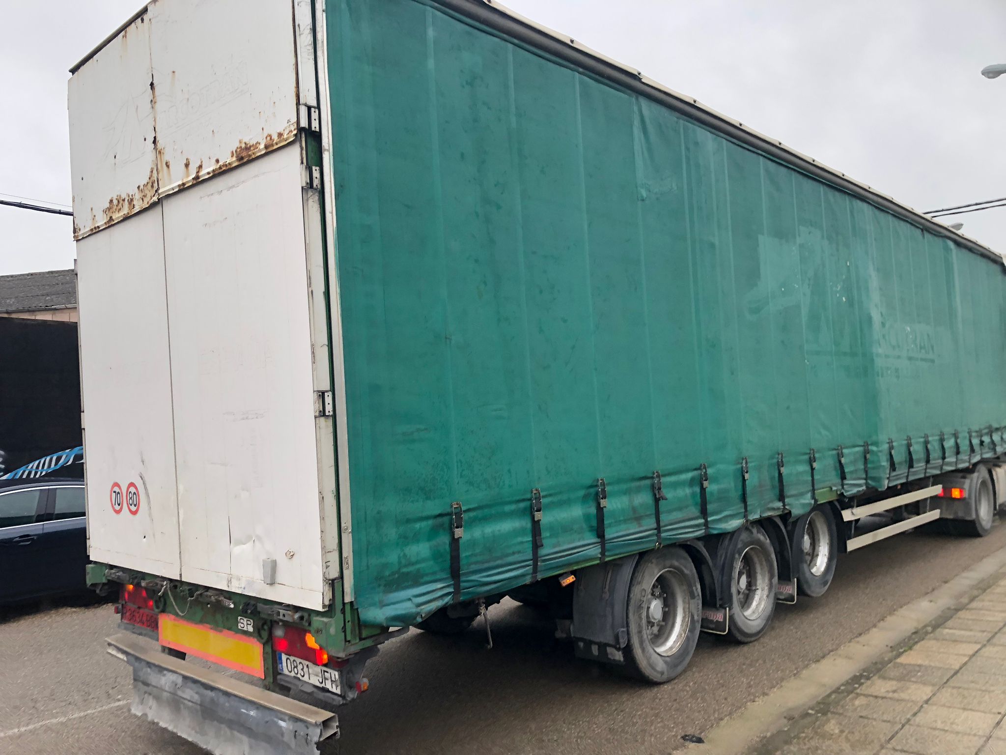 x- VENDIDO - Semirremolque tauliner Lecitrailer Año 2003 - Imagen 3