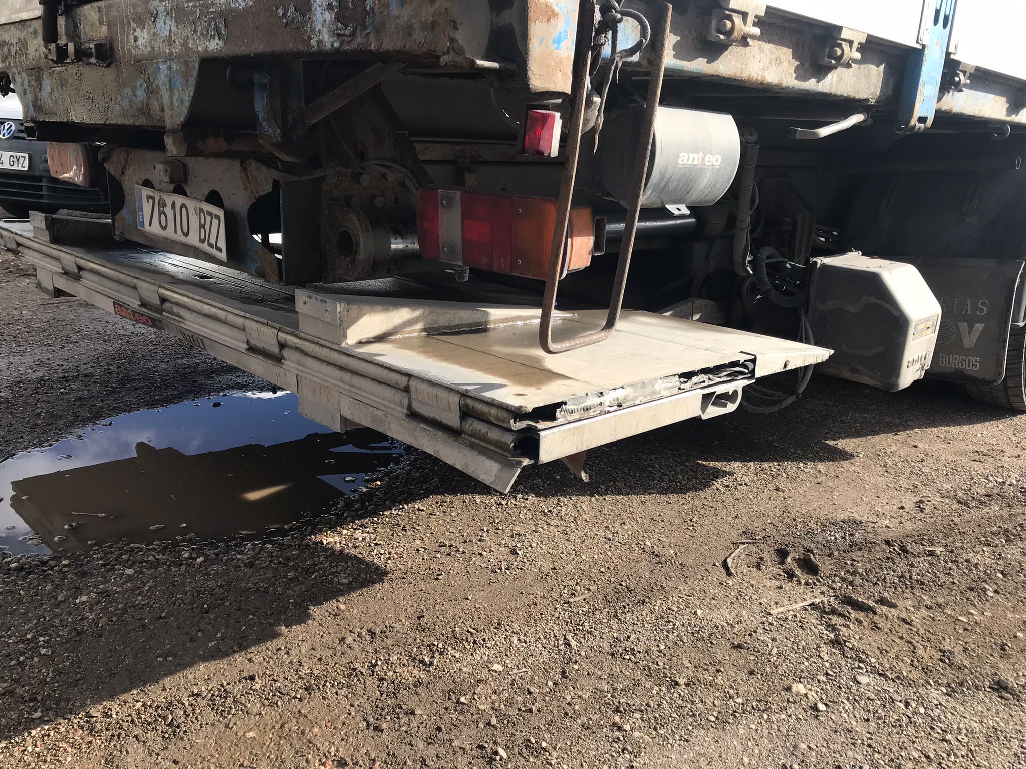 x- VENDIDO - Volvo FL615 B220 caja semitauliner - 2002 - Imagen 11