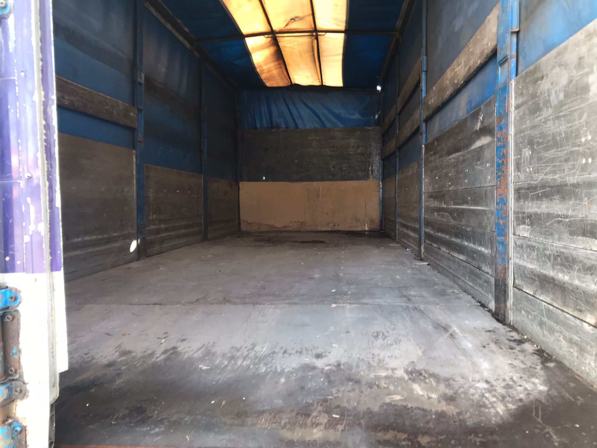 x- VENDIDO - Volvo FL615 B220 caja semitauliner - 2002 - Imagen 12