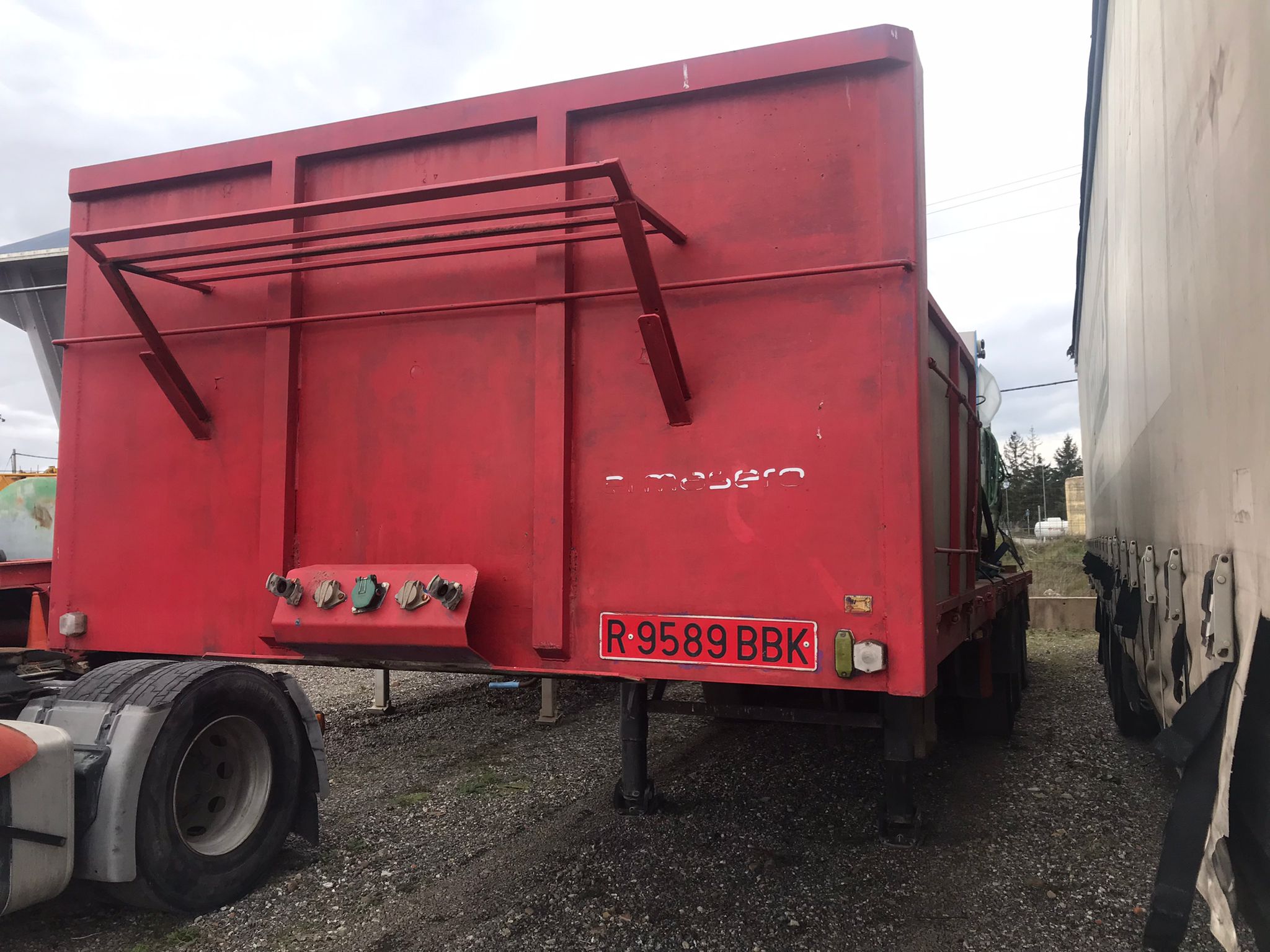 semirremolque plataforma 3 ejes