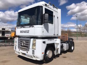 Cabeza tractora Renault