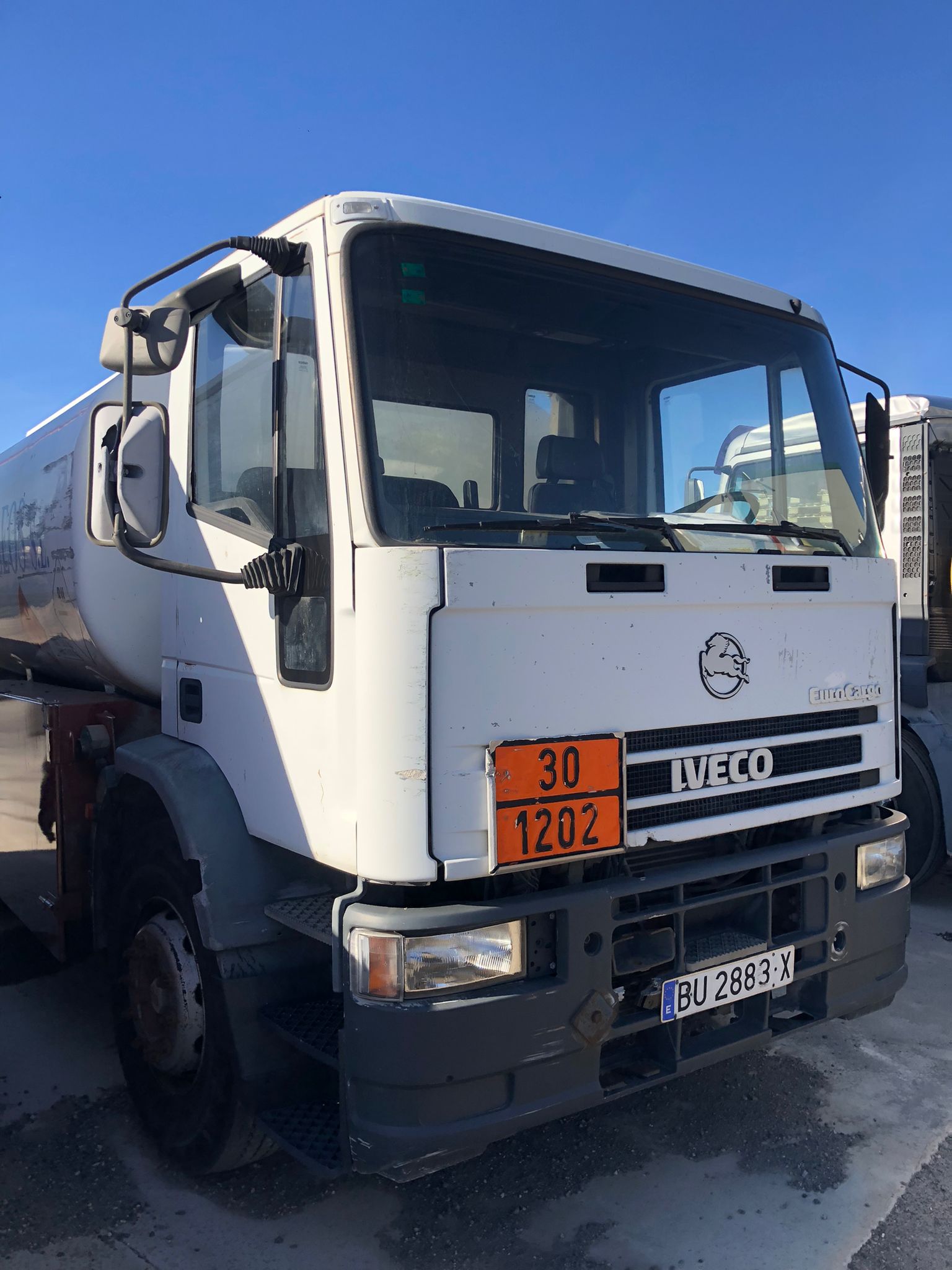Iveco ML180E27 cisterna combustible - 1998 - Imagen 3