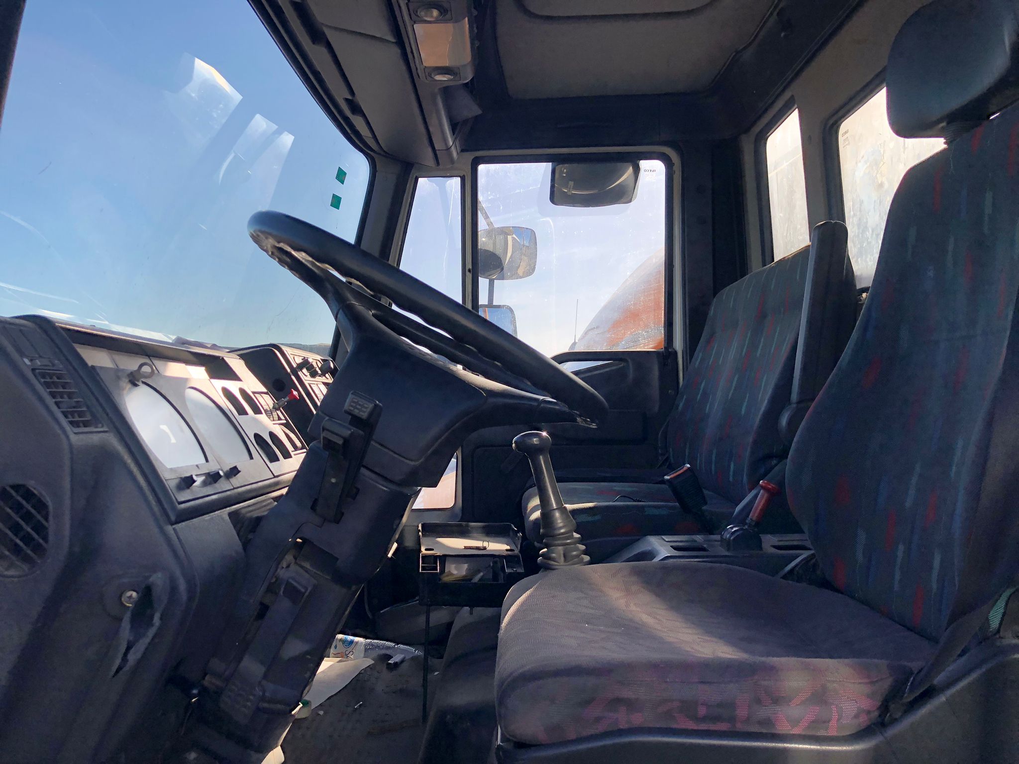 Iveco ML180E27 cisterna combustible - 1998 - Imagen 8