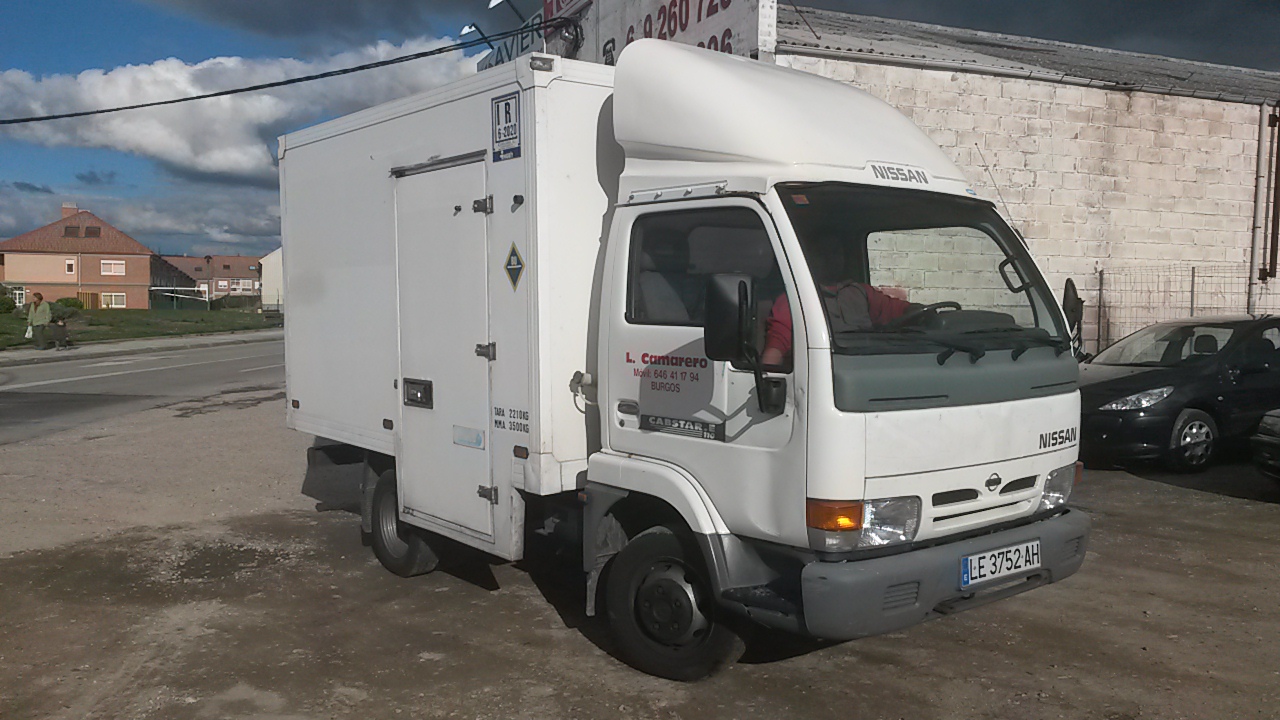 Nissan Cabstar E caja isotermo - 1999 - Imagen 2