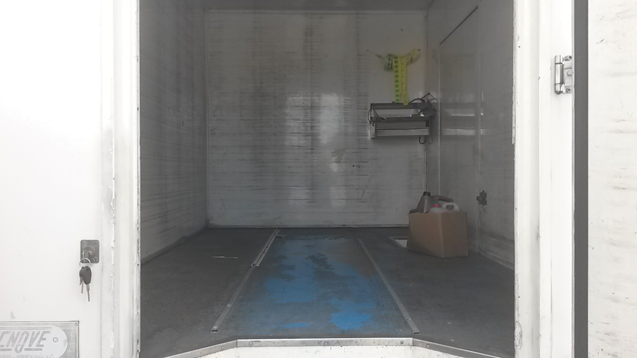 Nissan Cabstar E caja isotermo - 1999 - Imagen 8