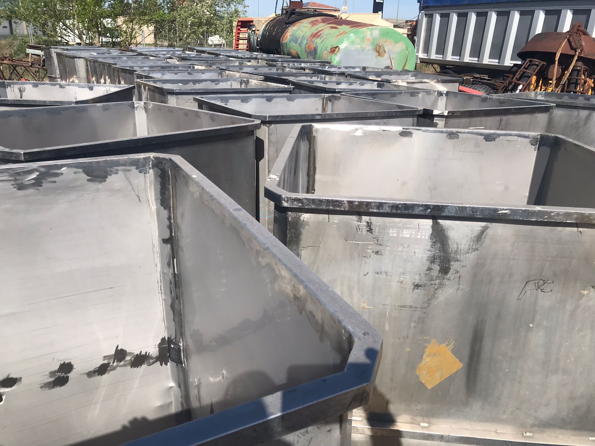 x- VENDIDO - Contenedores de acero inoxidable paletizados (38 uds) - Imagen 6