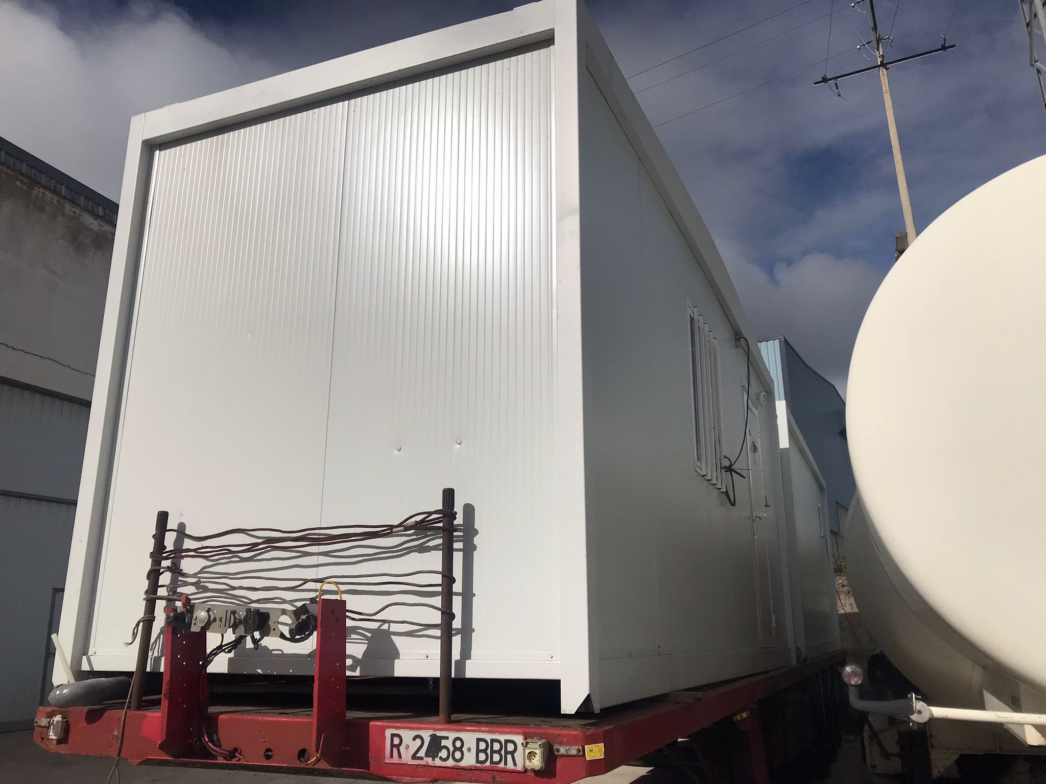 x- VENDIDO - Caseta de obra oficina 2 módulos - Imagen 4