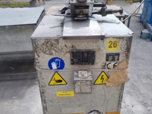 máquina rebordeadora