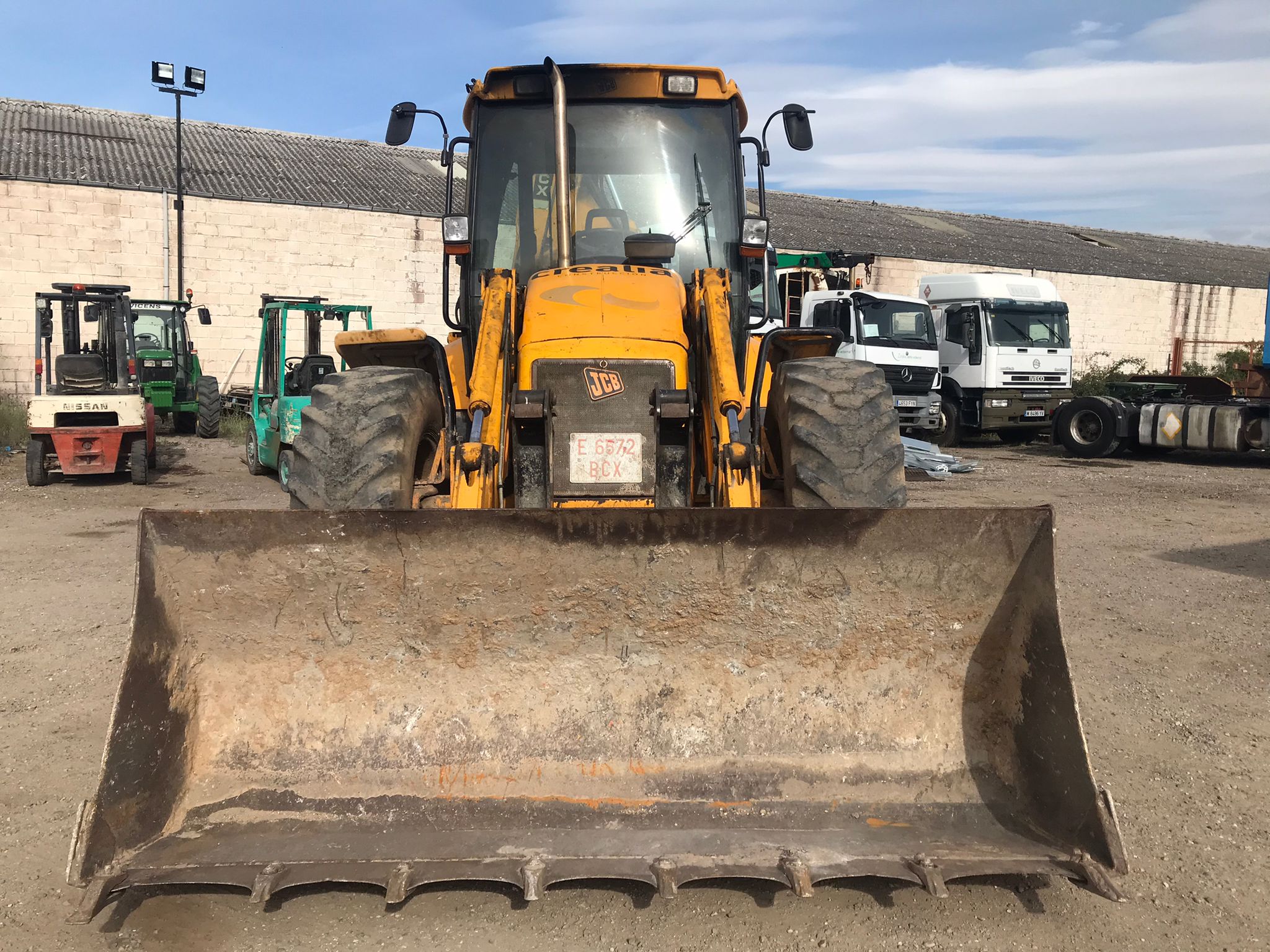 x- VENDIDO - Retroexcavadora mixta JCB 4CX-4WS - 2005 - Imagen 5