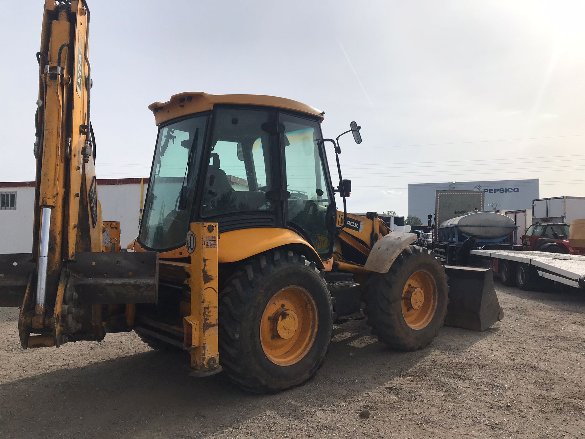 x- VENDIDO - Retroexcavadora mixta JCB 4CX-4WS - 2005 - Imagen 4