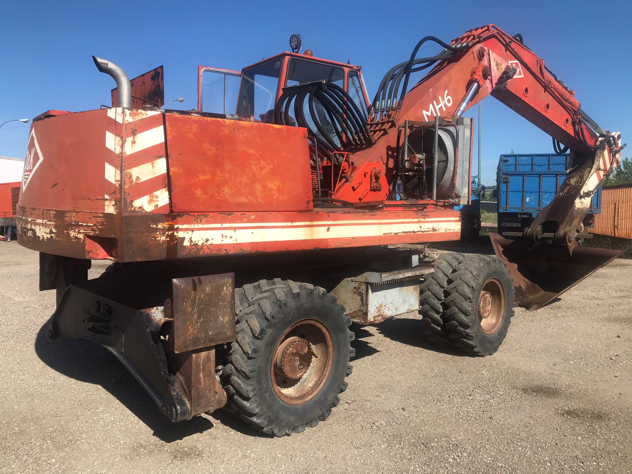 x- VENDIDO - Retroexcavadora de ruedas O&K MH-6 - 1983 - Imagen 6