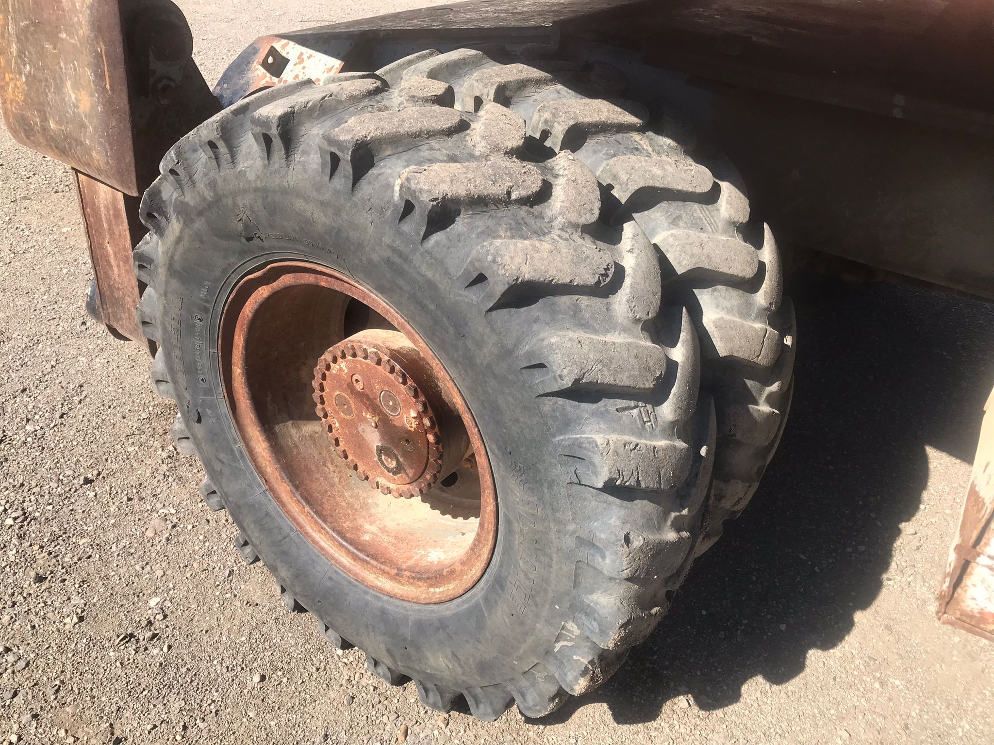 x- VENDIDO - Retroexcavadora de ruedas O&K MH-6 - 1983 - Imagen 19