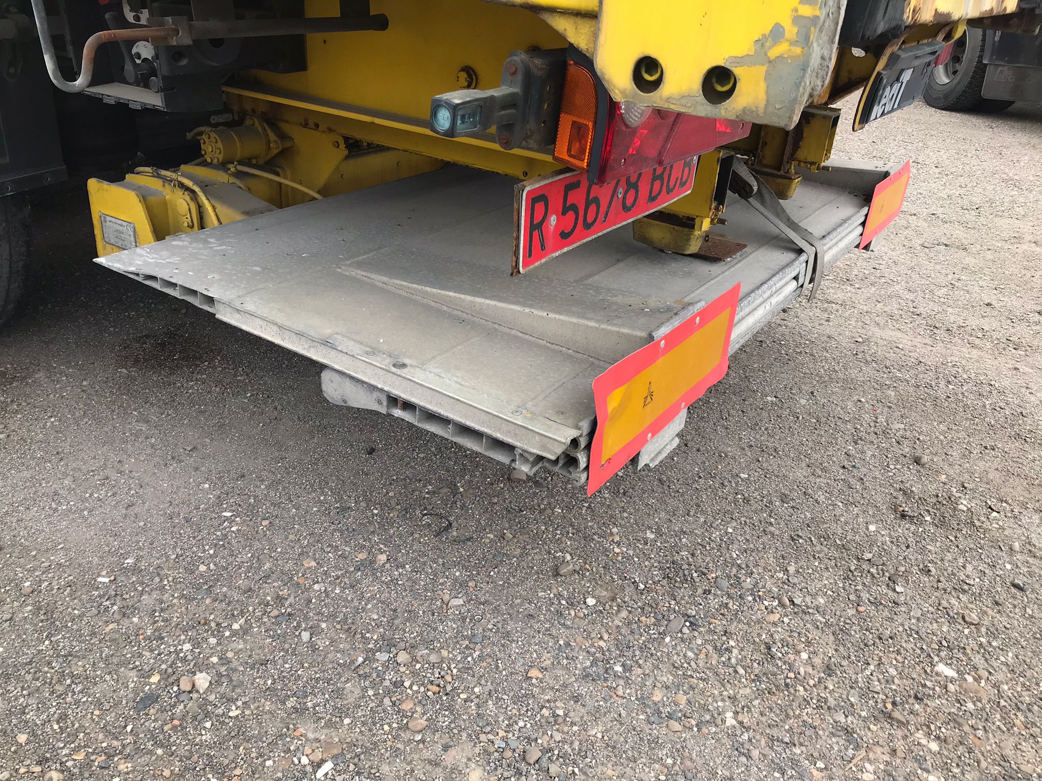 x- VENDIDO - Semirremolque caja cerrada Lecitrailer Año 2007 - Imagen 7