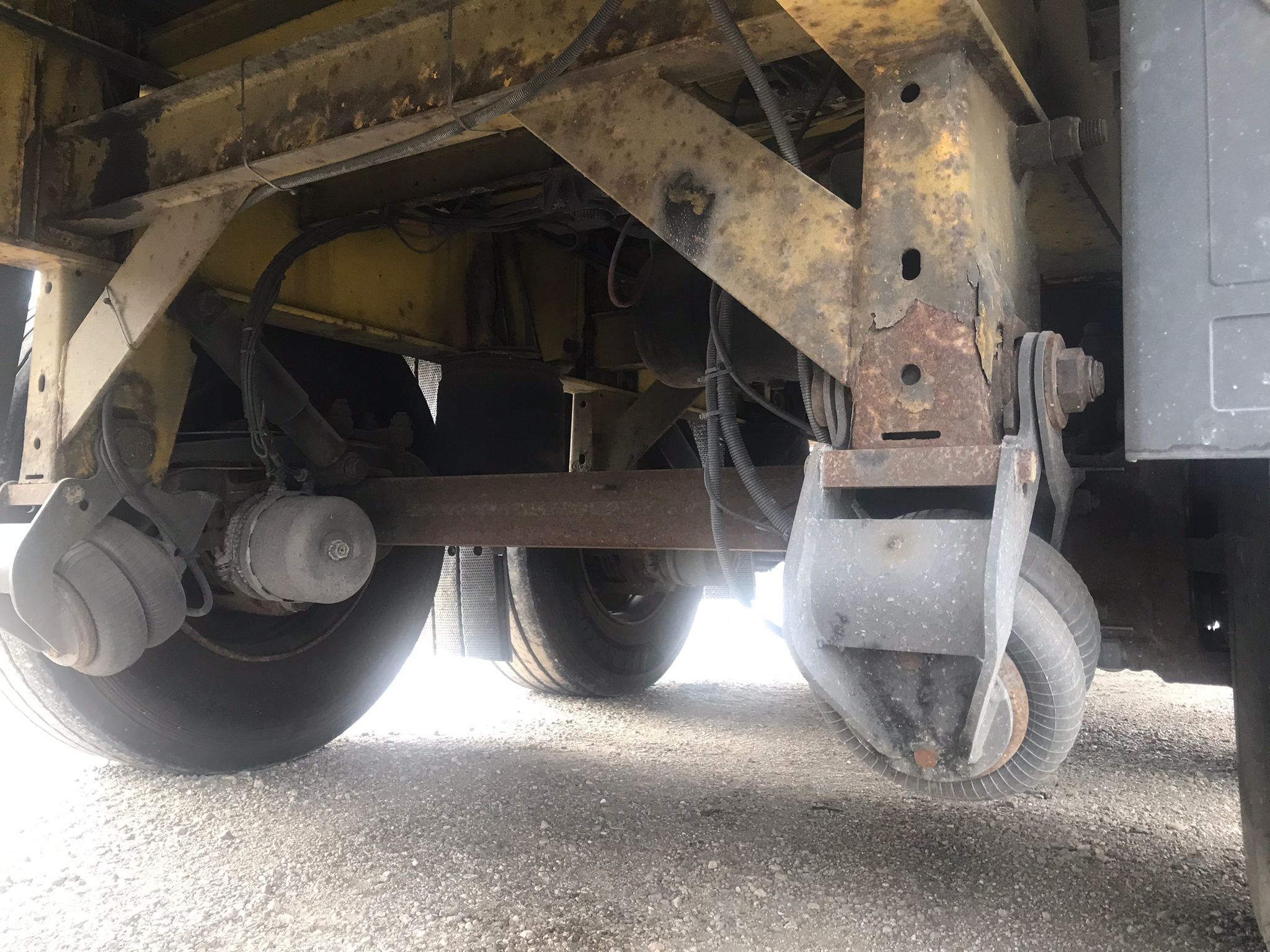 x- VENDIDO - Semirremolque caja cerrada Lecitrailer Año 2007 - Imagen 15