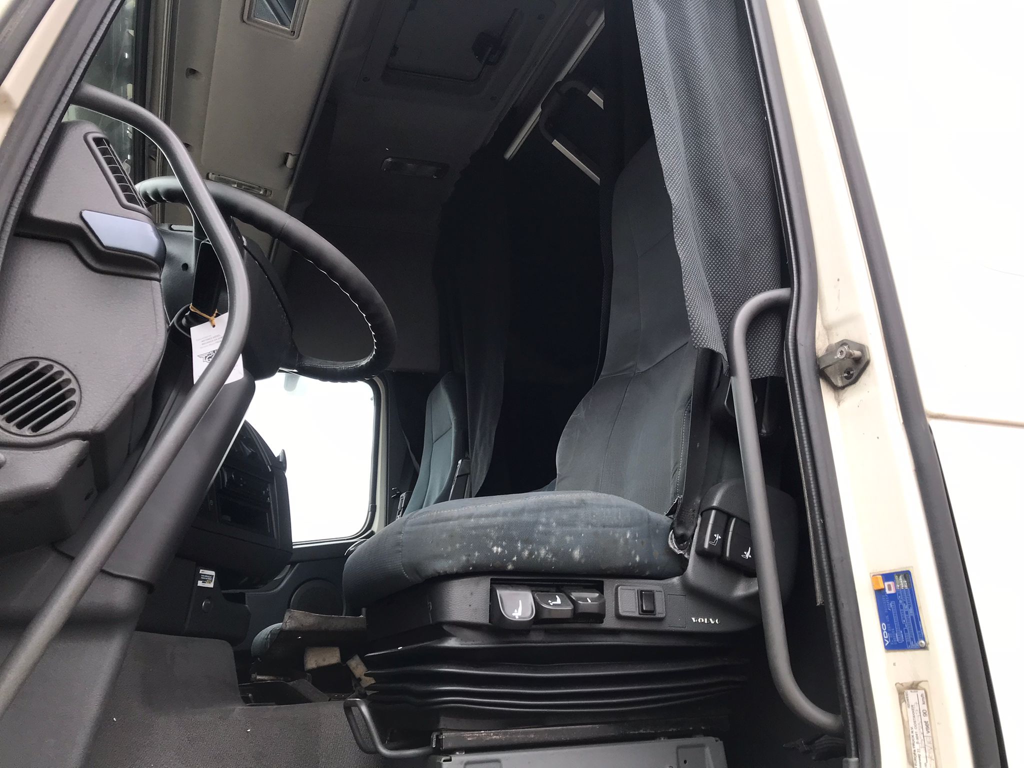 x- VENDIDO Volvo FH 42 B3 500 - 2011 - Imagen 4