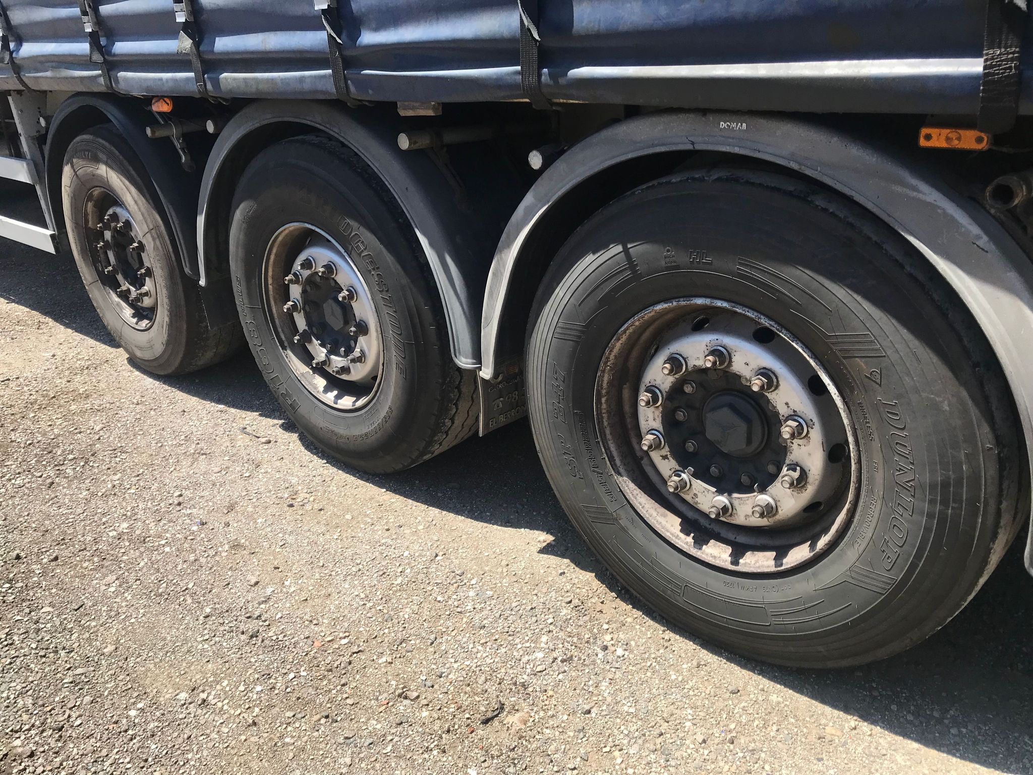 x- VENDIDO - Semirremolque tauliner Guillen Año 2007 - Imagen 5