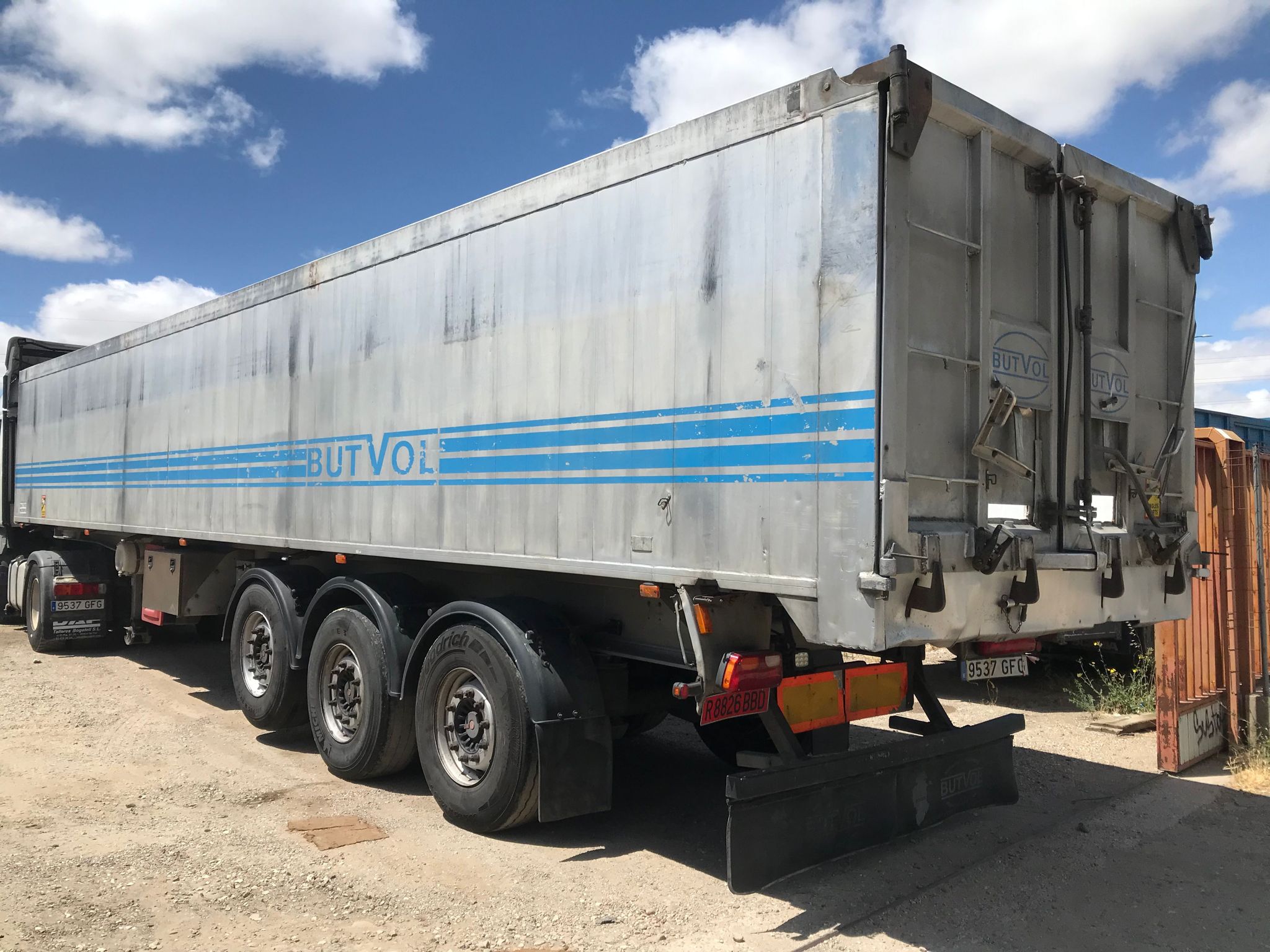 x- VENDIDO - Bañera basculante de aluminio Leciñena - 2000 - Imagen 4