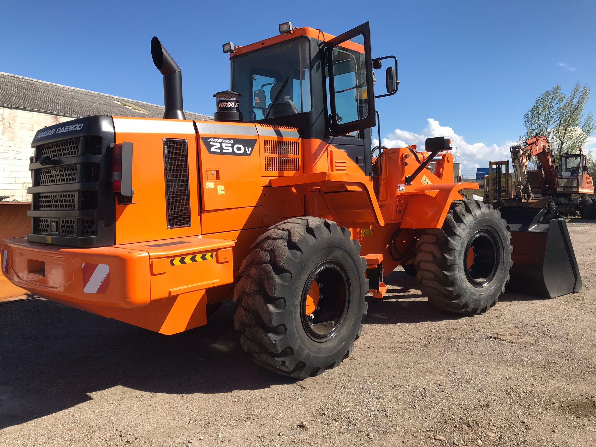 Pala cargadora Doosan M250V - 2007 - Imagen 3