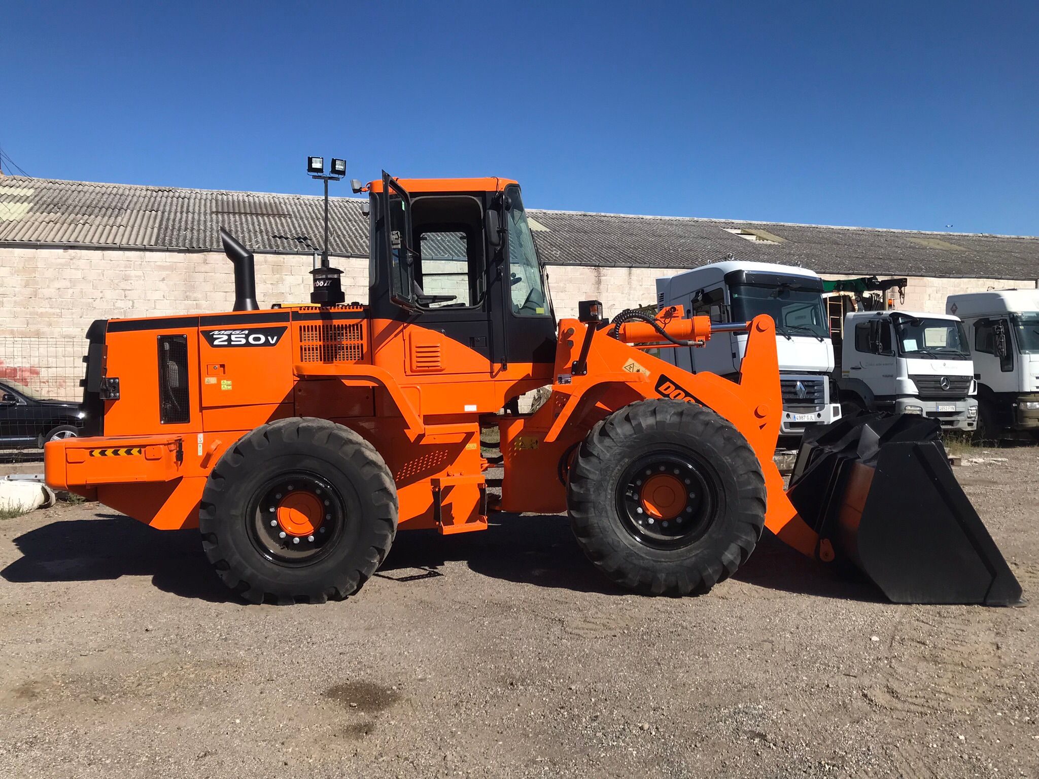 Pala cargadora Doosan M250V - 2007 - Imagen 7