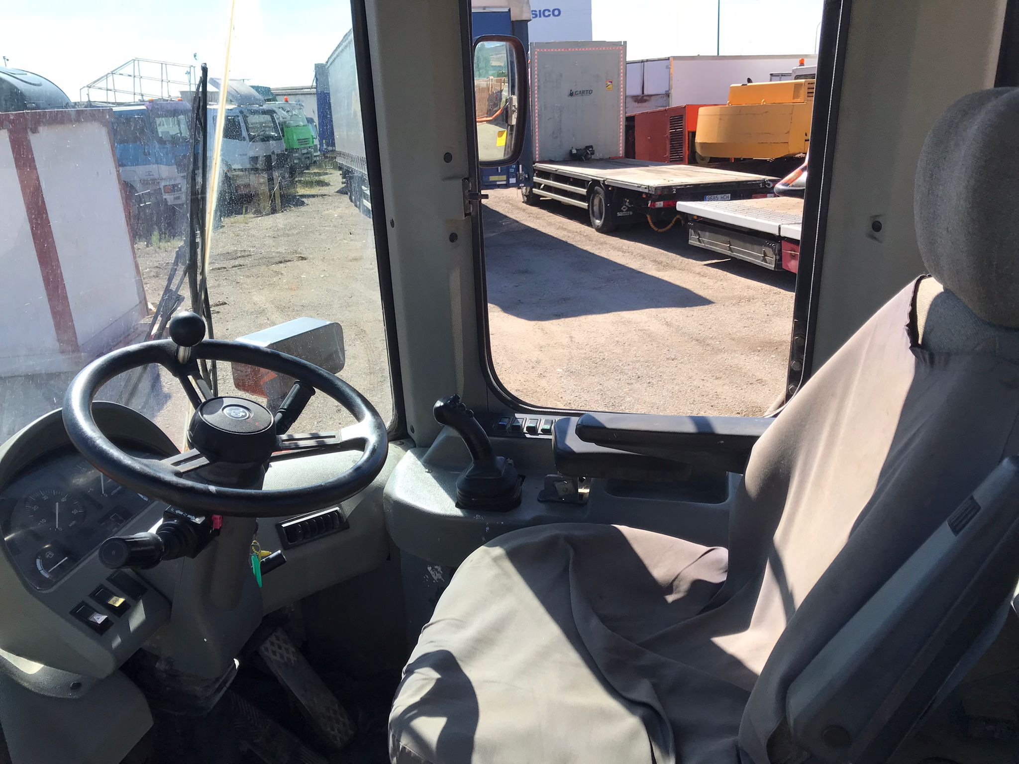 Pala cargadora Doosan M250V - 2007 - Imagen 10