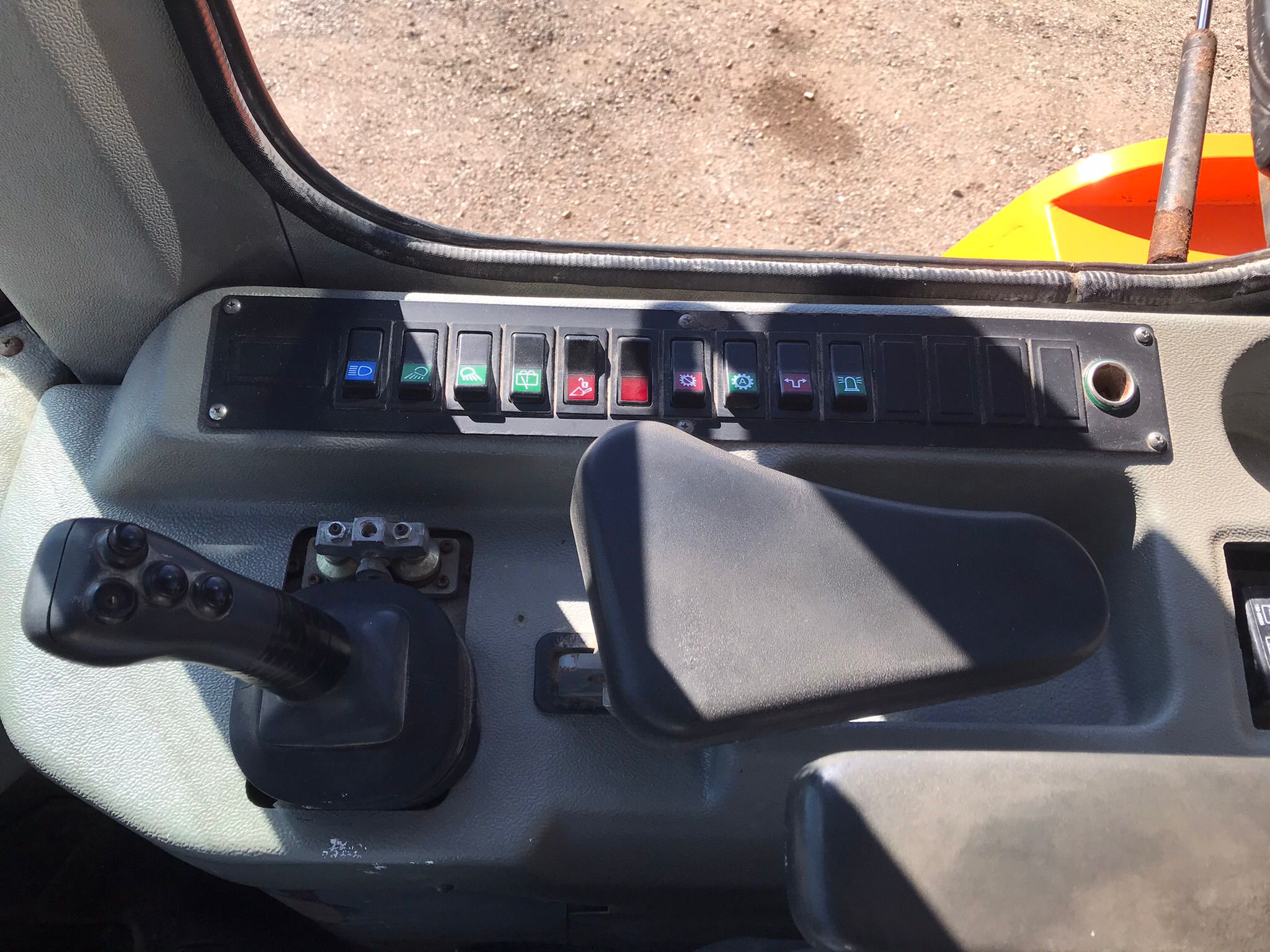 Pala cargadora Doosan M250V - 2007 - Imagen 12