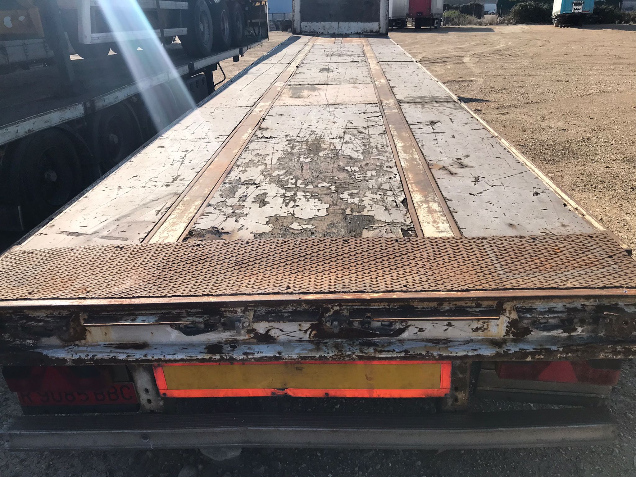 Semirremolque plataforma Lecitrailier Año 2000 - Imagen 5