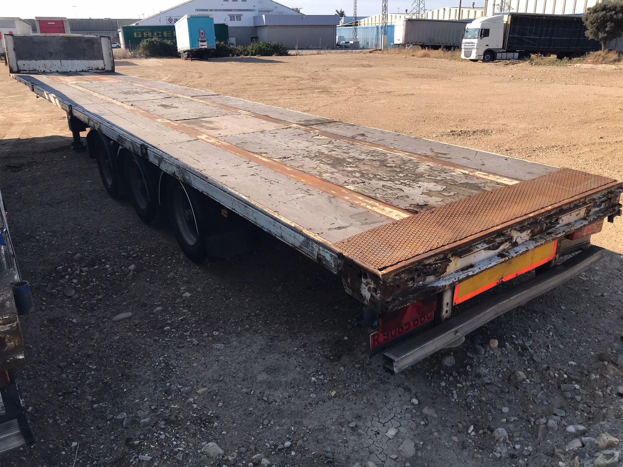 Semirremolque plataforma Lecitrailier Año 2000 - Imagen 7