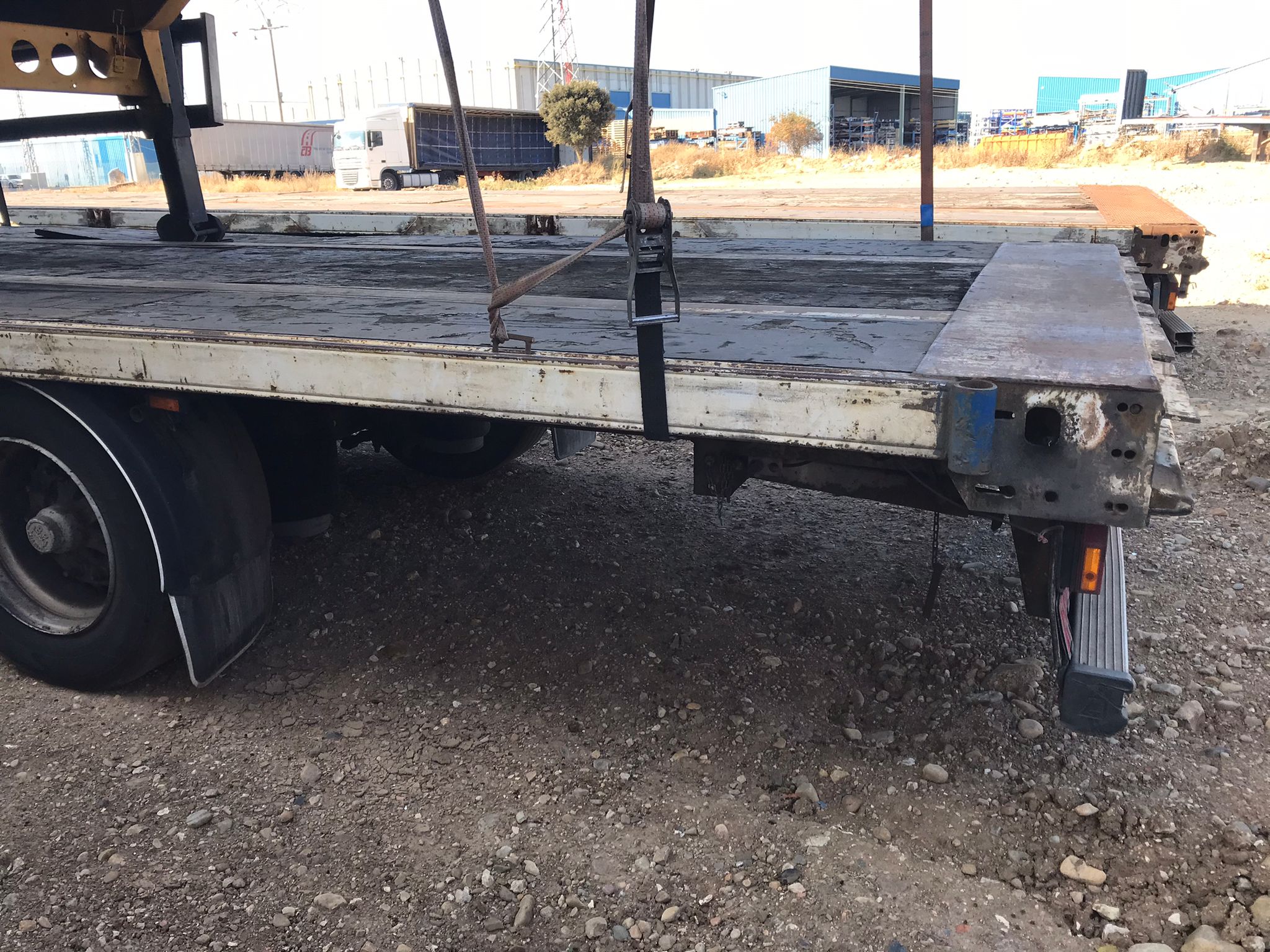 Semirremolque plataforma Lecitrailer Año 2001 - Imagen 6