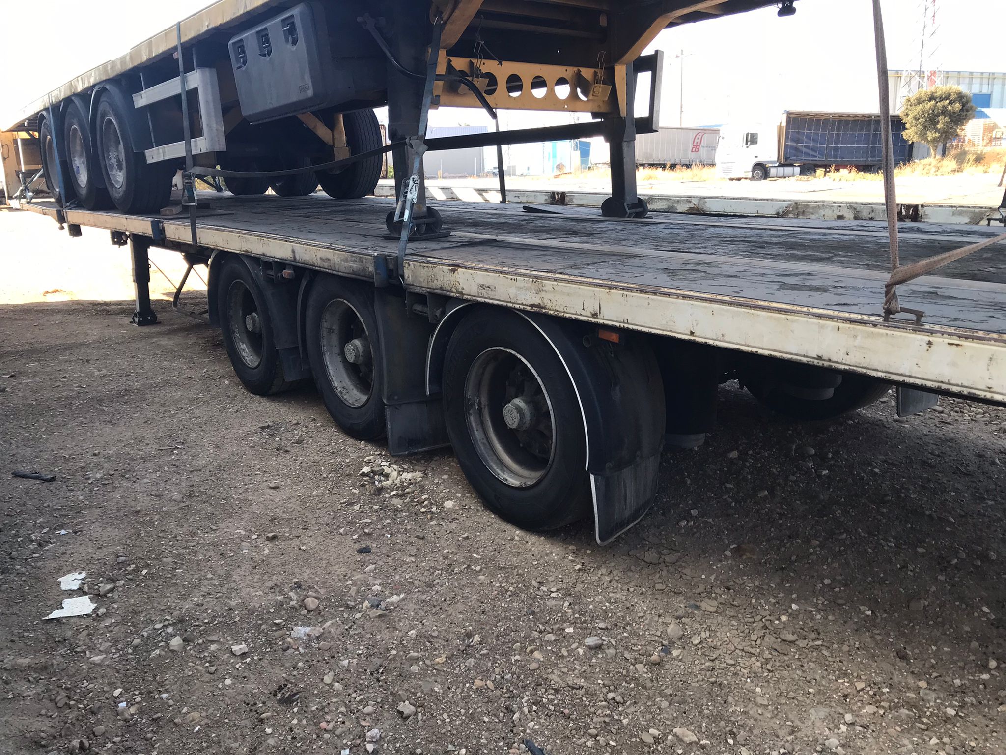 Semirremolque plataforma Lecitrailer Año 2001 - Imagen 7