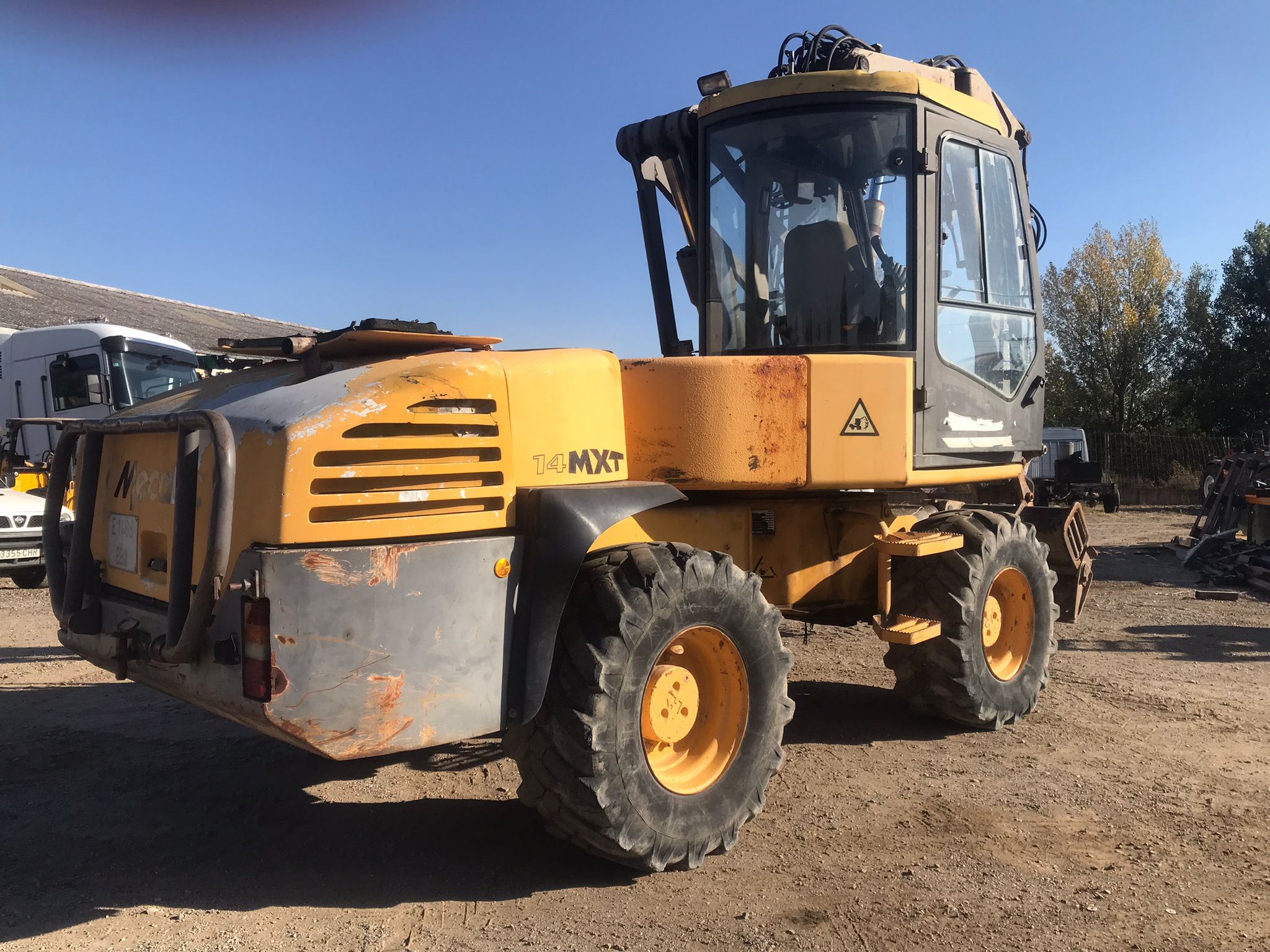 x- VENDIDO - Excavadora de ruedas articulada Mecalac 14MXT - 2001 - Imagen 8