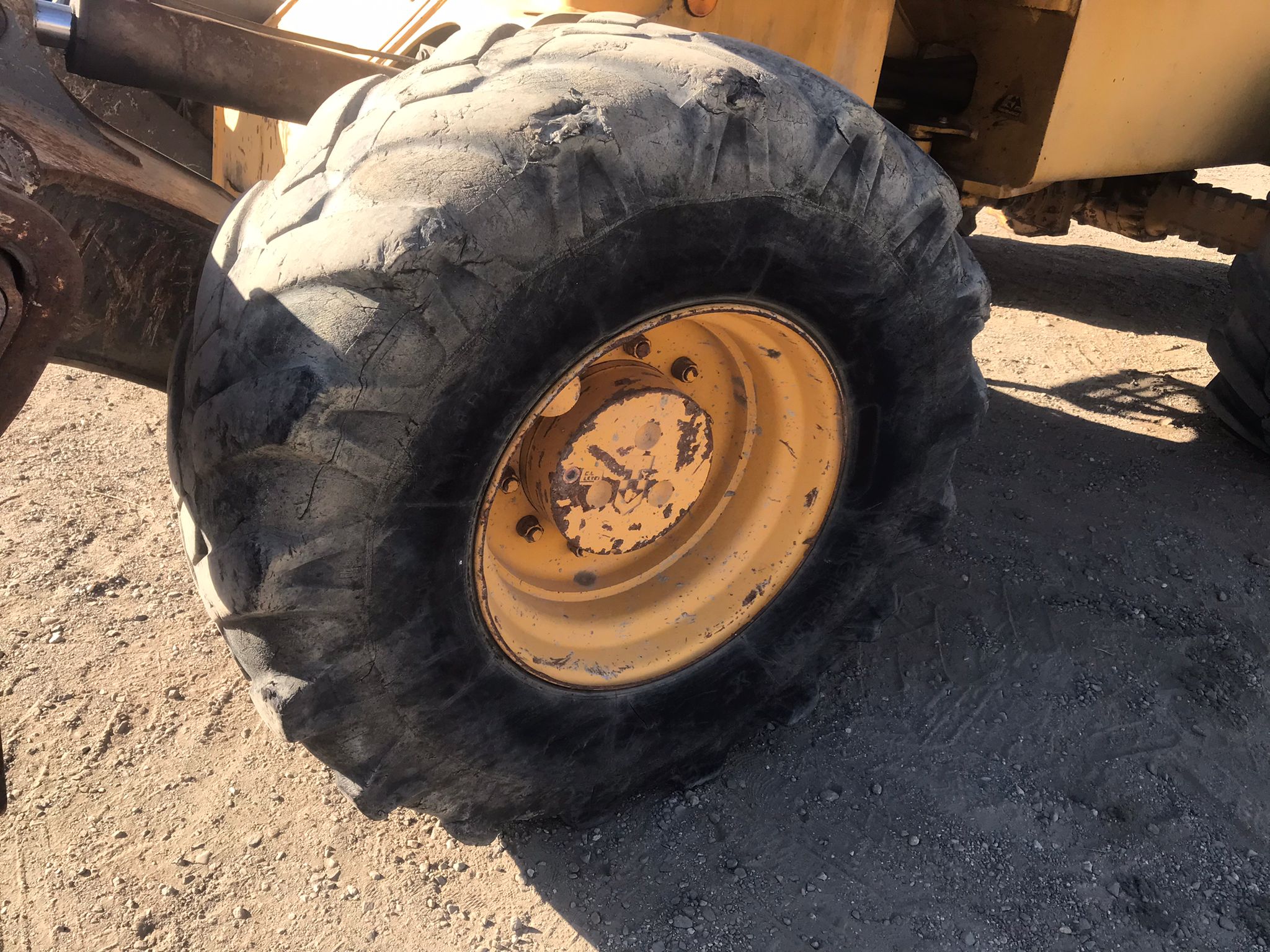 x- VENDIDO - Excavadora de ruedas articulada Mecalac 14MXT - 2001 - Imagen 17