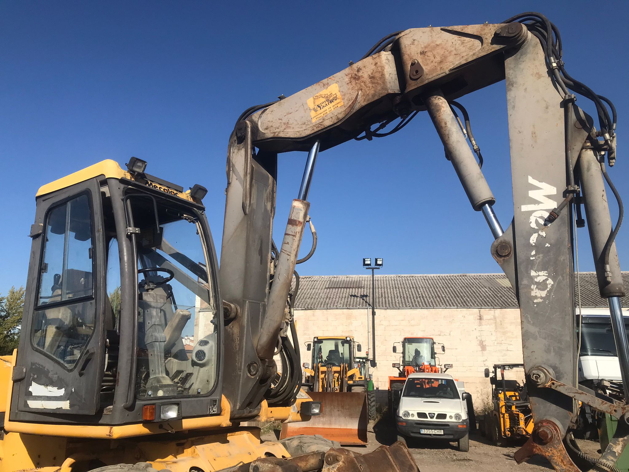 x- VENDIDO - Excavadora de ruedas articulada Mecalac 14MXT - 2001 - Imagen 9