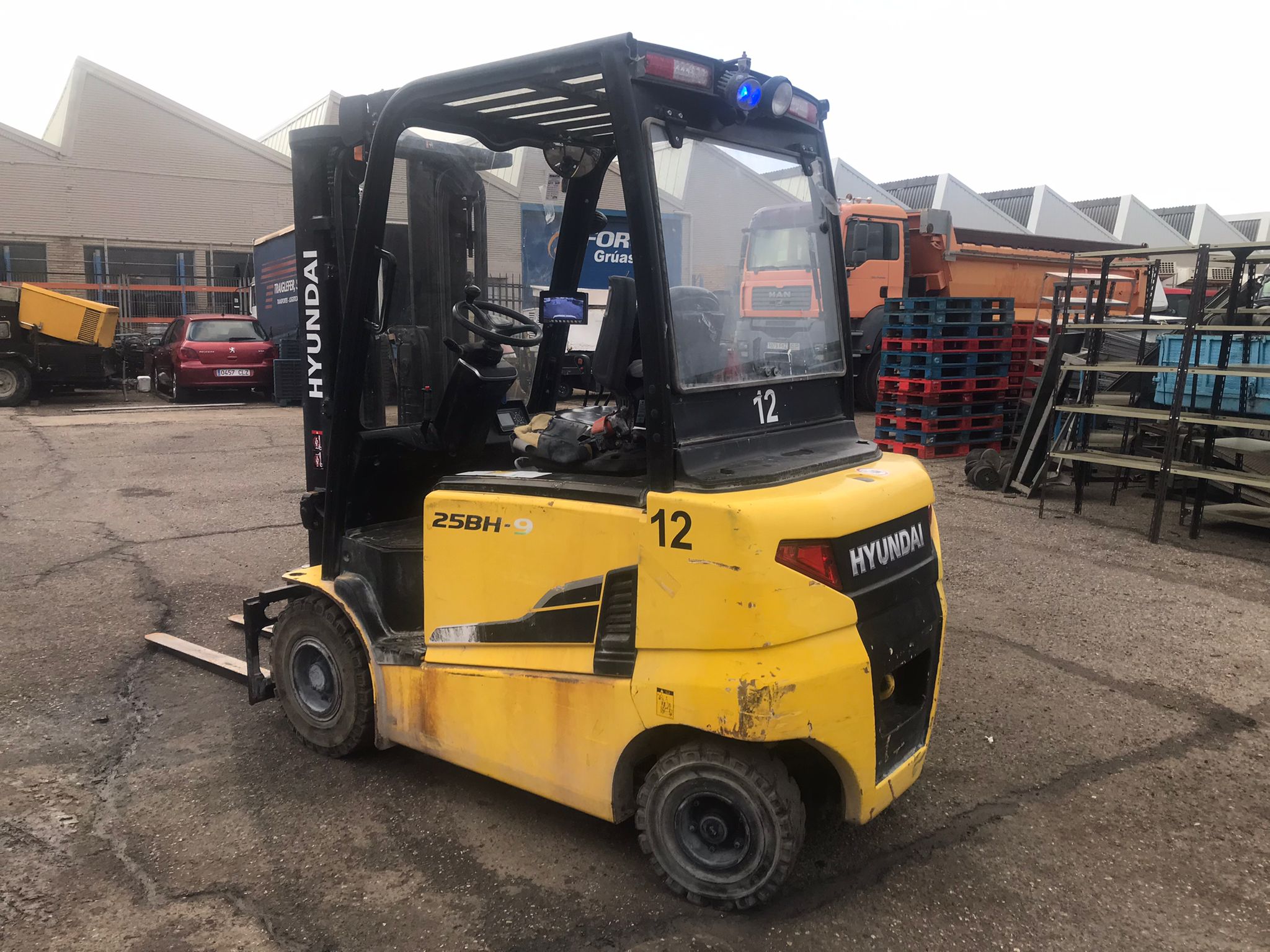 Carretilla elevadora eléctrica Hyundai 25BH-9 Año 2016 - Imagen 4